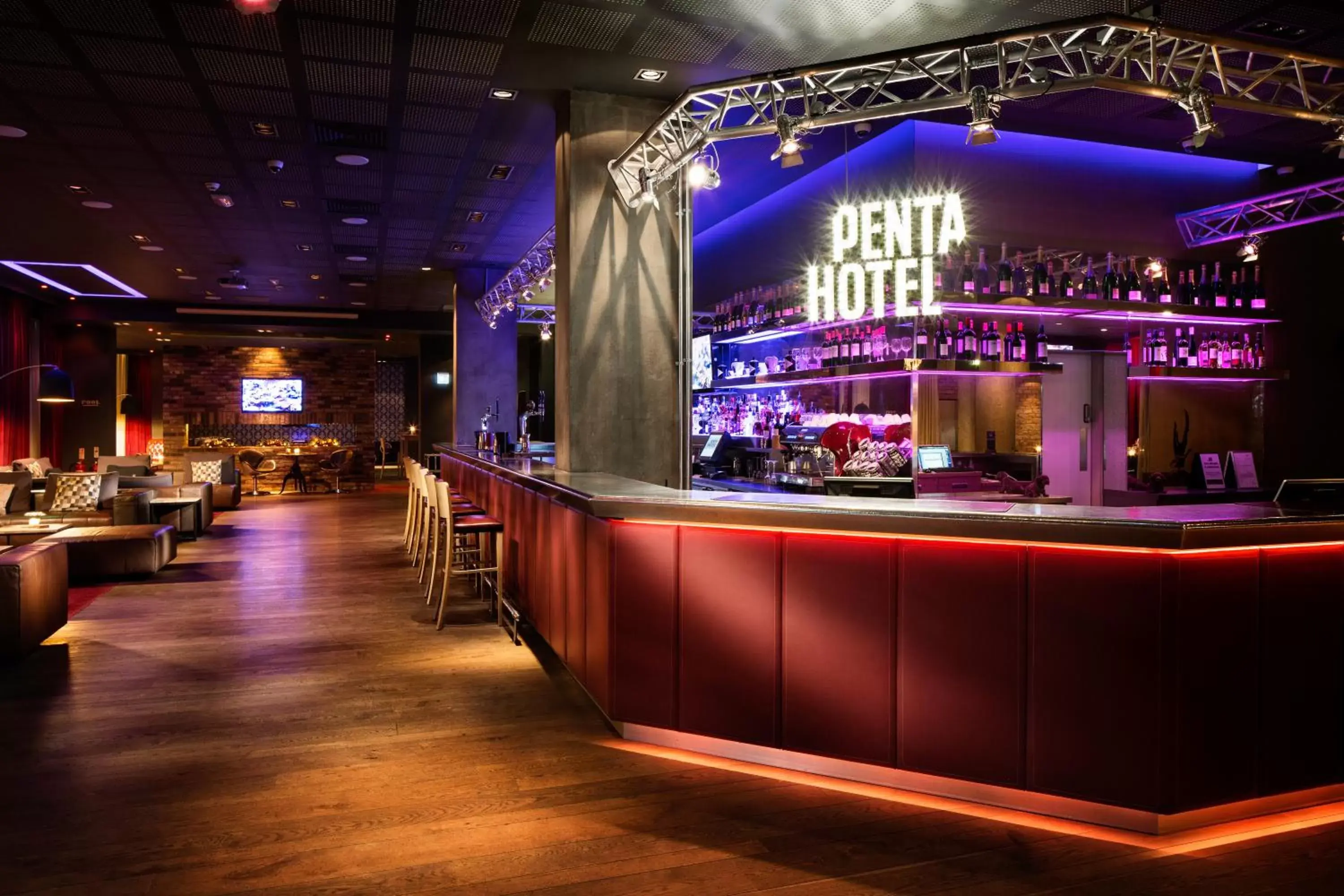 Restaurant/places to eat, Lounge/Bar in pentahotel Reading