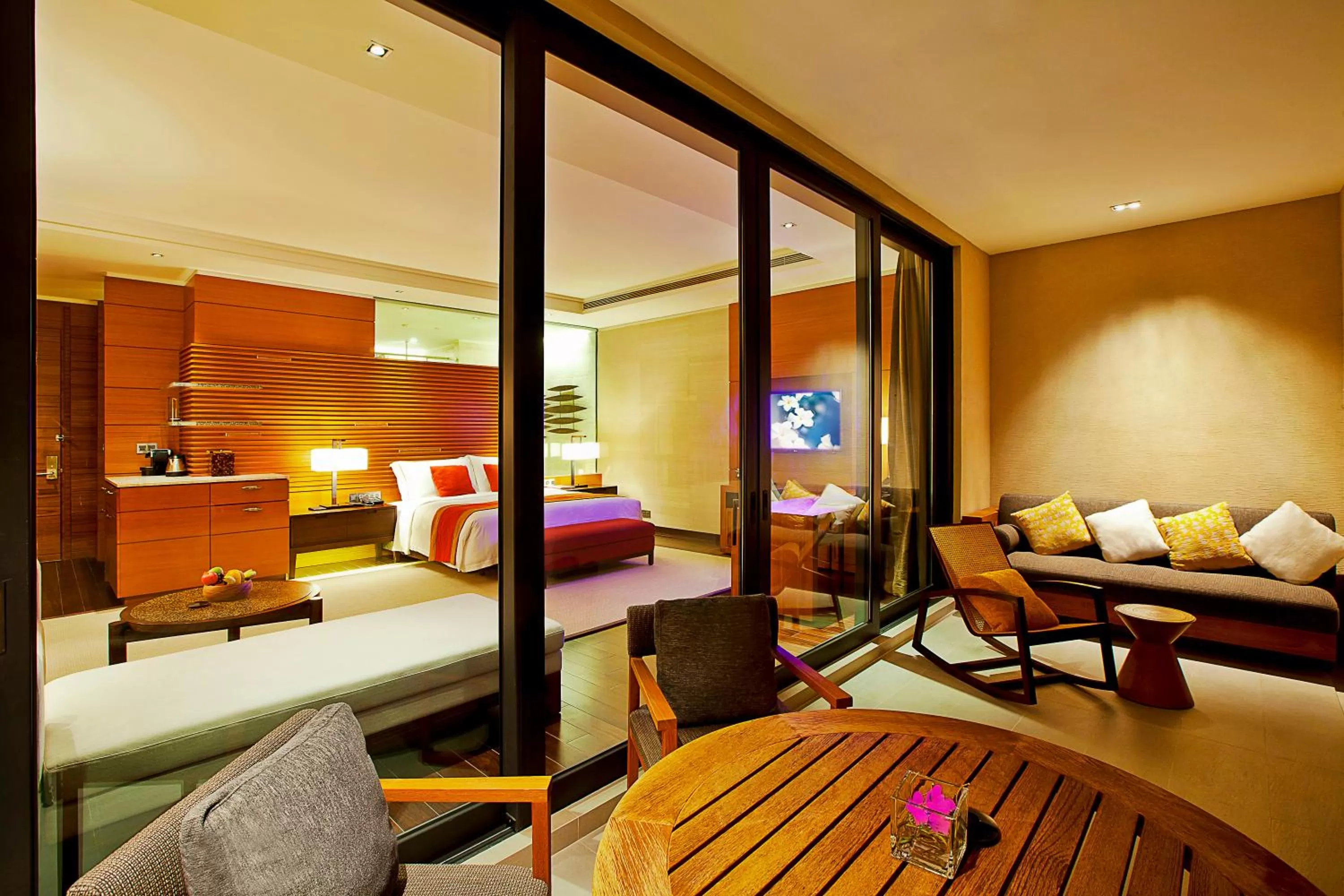 Living room, Bed in Raffles Hainan Clear Water Bay