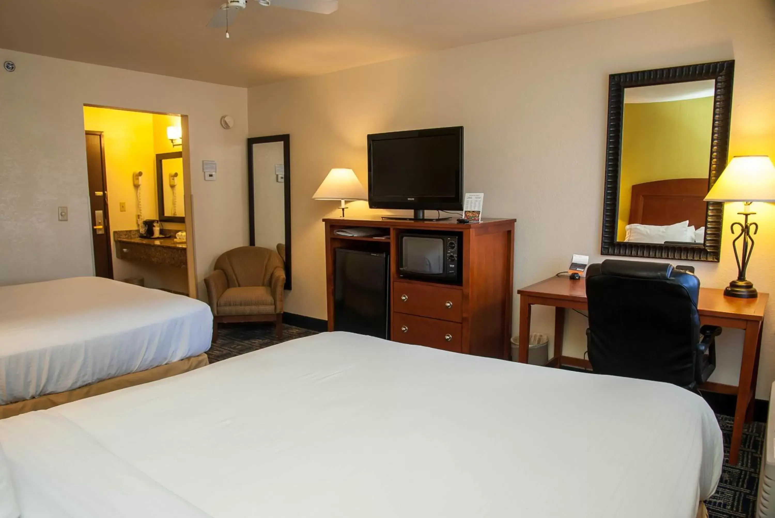 Bedroom, Bed in Holiday Inn Express Tucson-Airport, an IHG Hotel