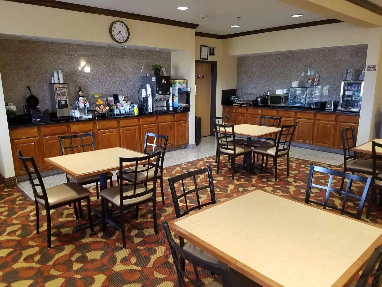 Breakfast, Restaurant/Places to Eat in Best Western Laramie Inn & Suites