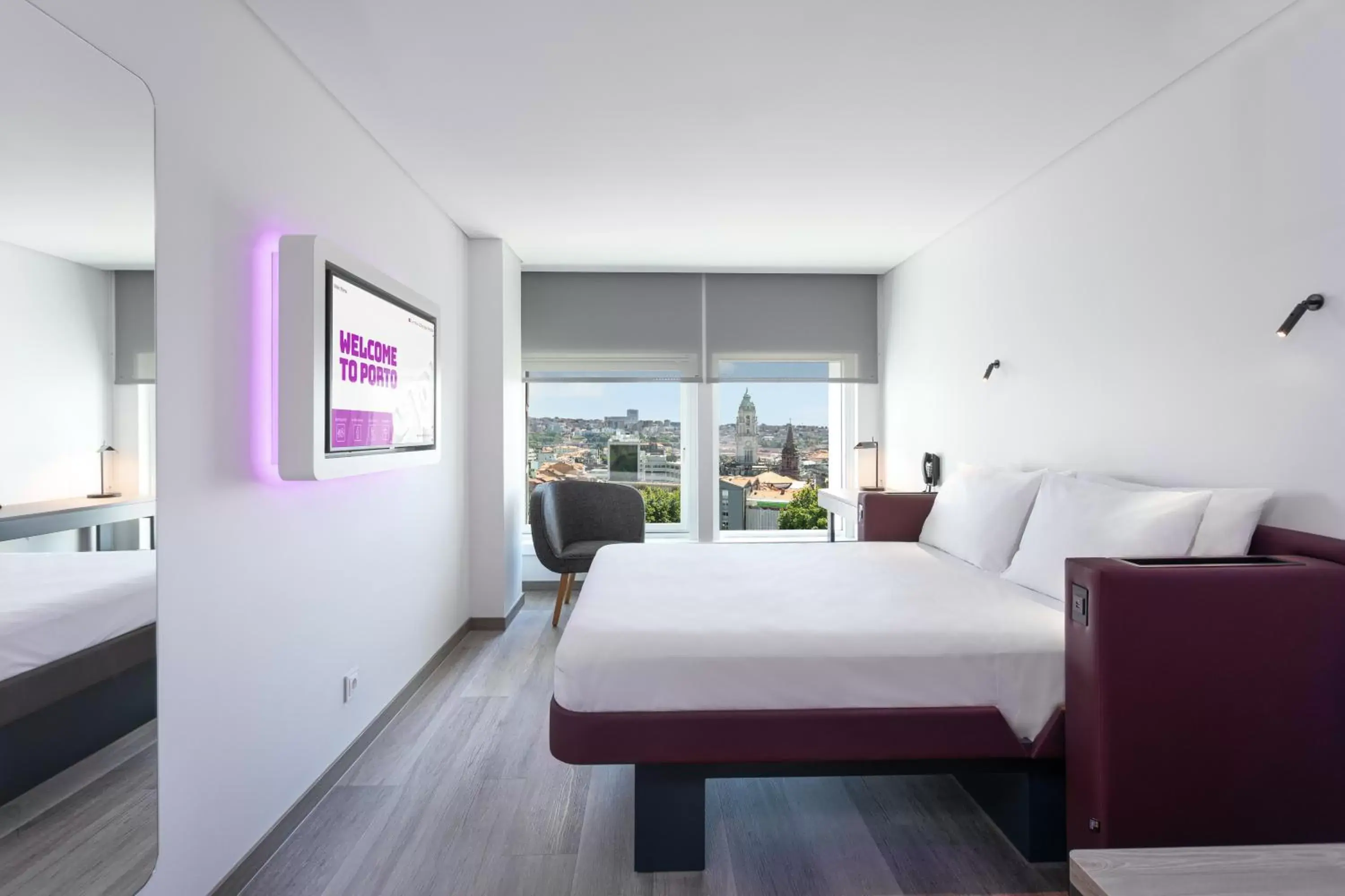 Bedroom in YOTEL Porto