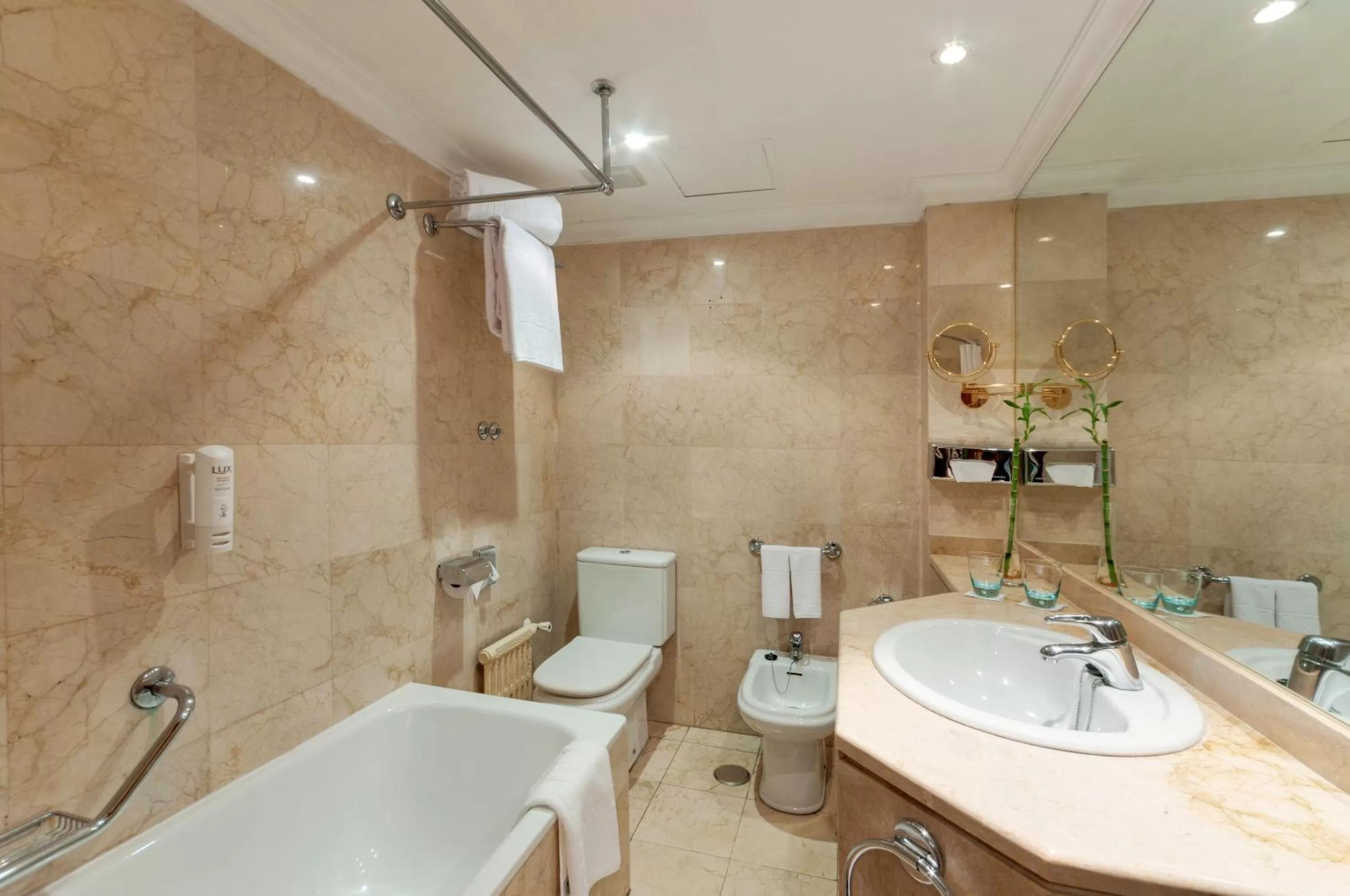 Bathroom in Hotel Alicante Gran Sol, affiliated by Meliá