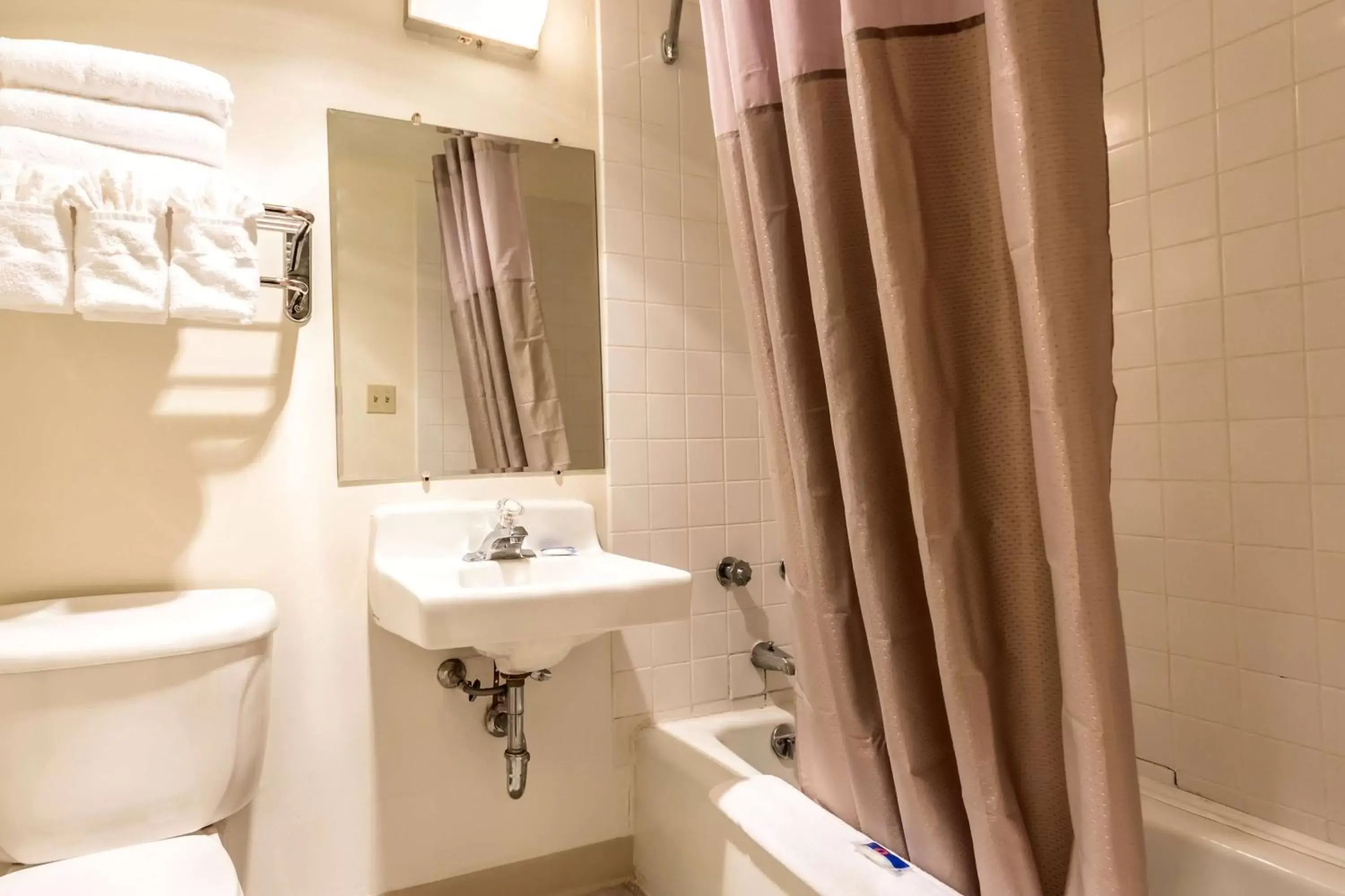 Toilet, Bathroom in Motel 6-Butte, MT - Historic City Center