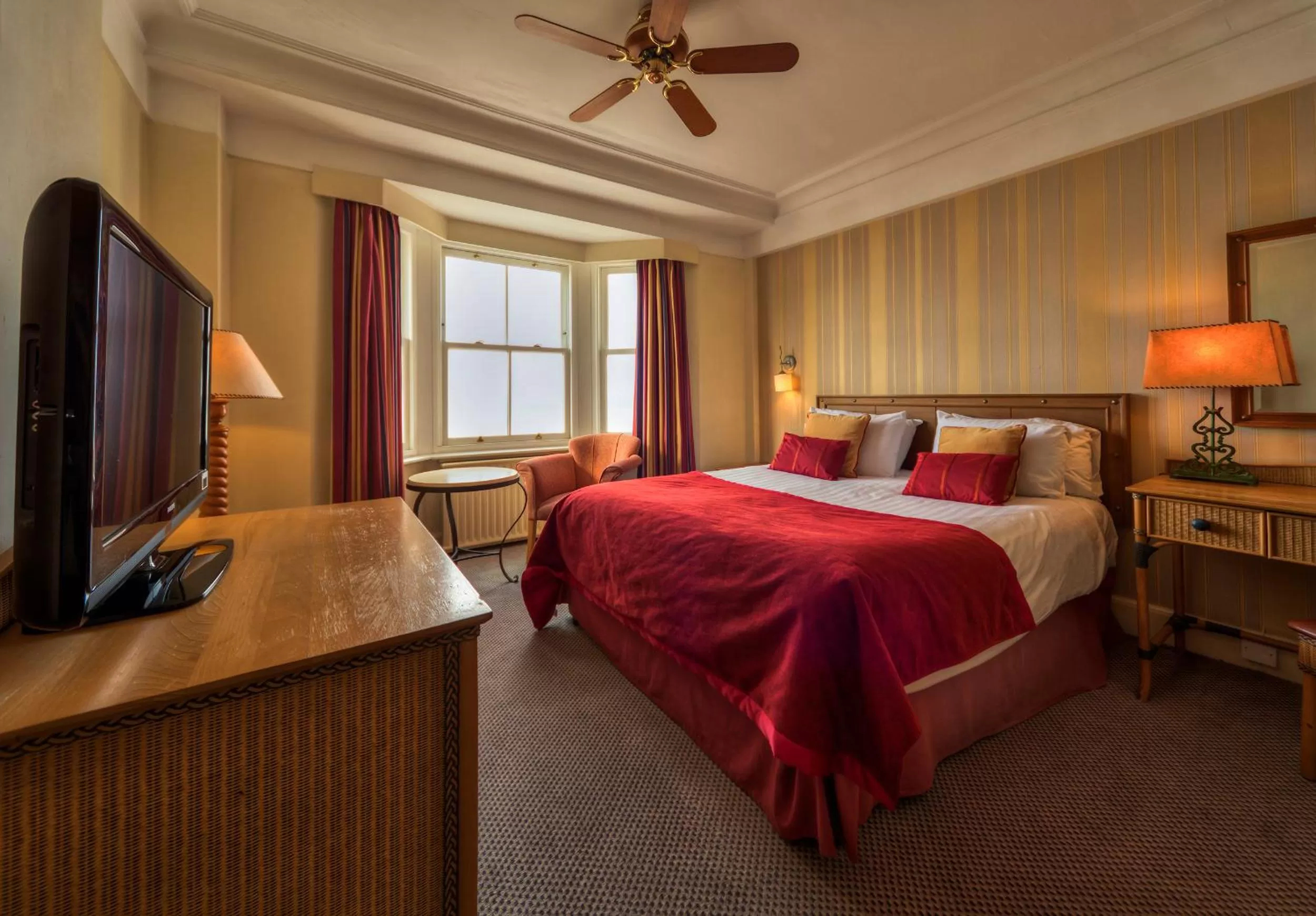 Bed in The Old Ship Hotel