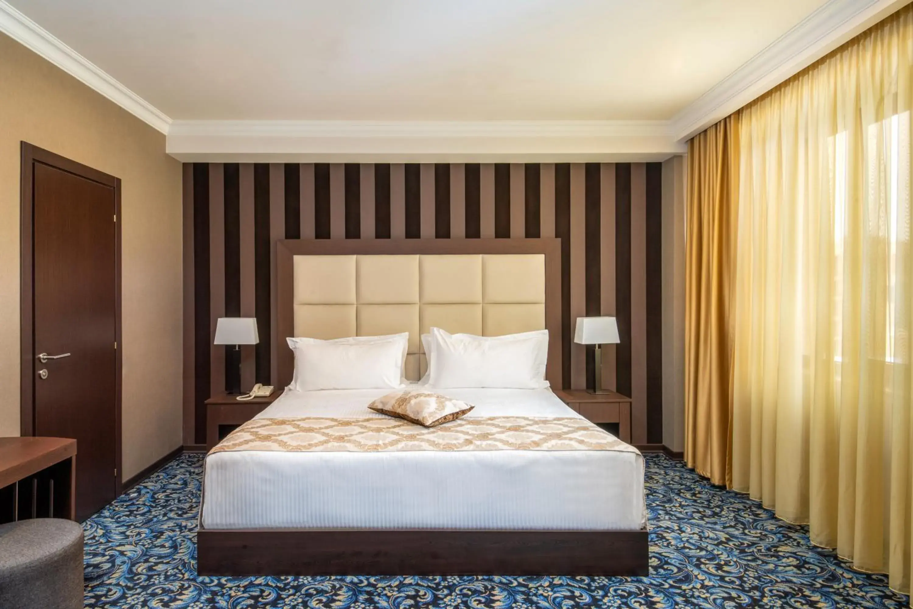 Bedroom, Bed in Hotel National