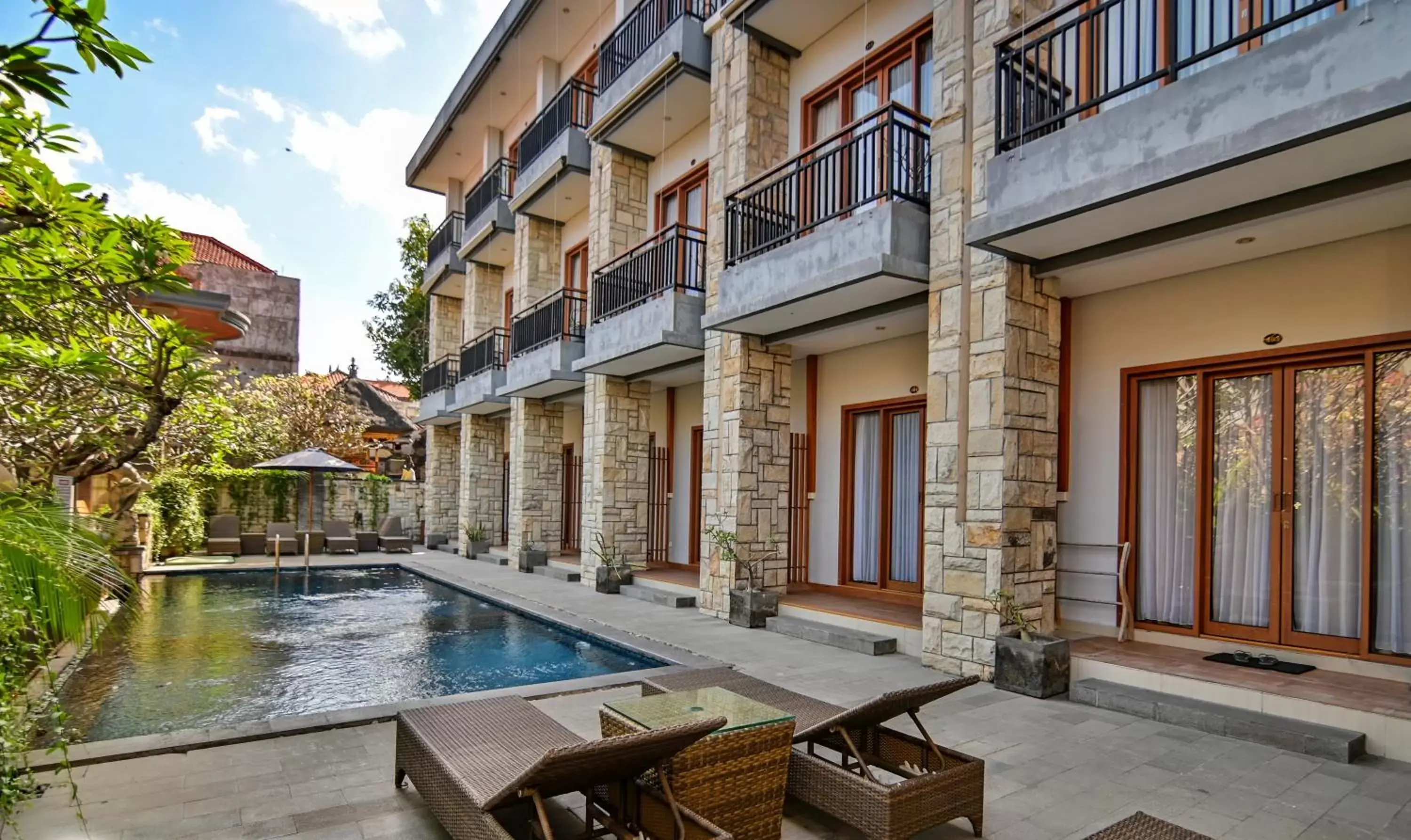 Swimming Pool in Satriya Cottages