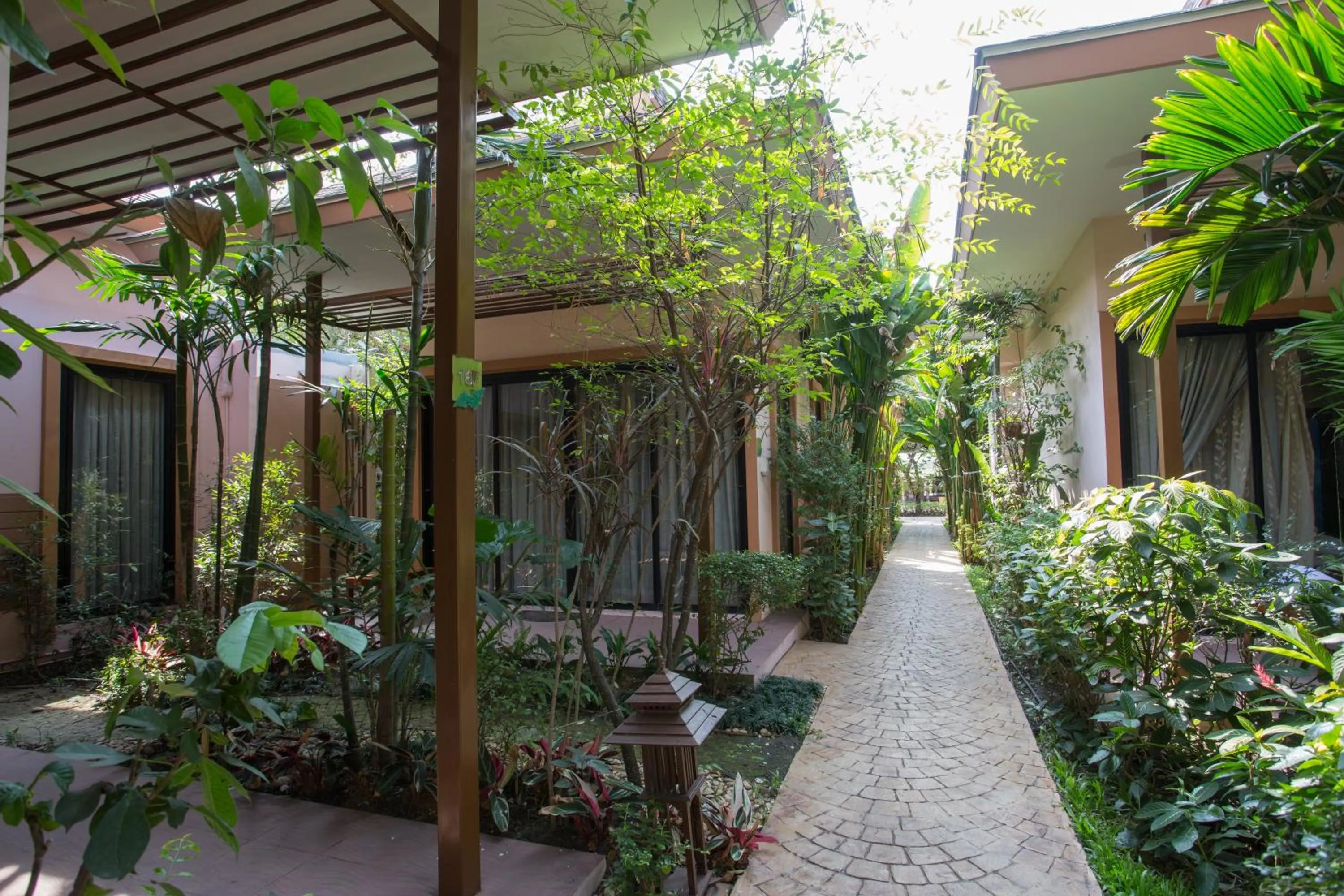 Garden in PloyKhumThong Boutique Resort