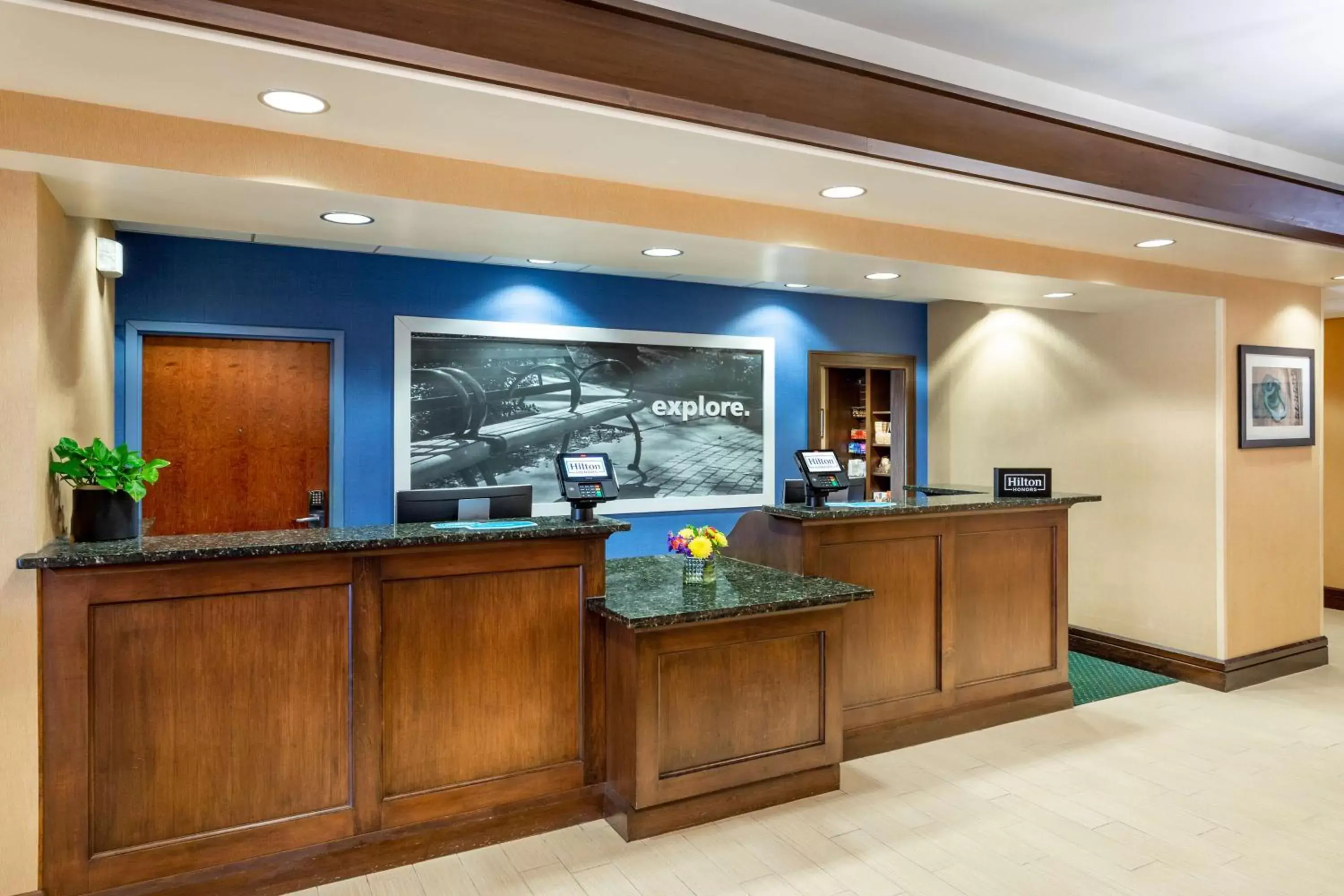 Lobby or reception in Hampton Inn & Suites Sacramento-Elk Grove Laguna I-5 Lobby or reception in Hampton Inn & Suites Sacramento-Elk Grove Laguna I-5
