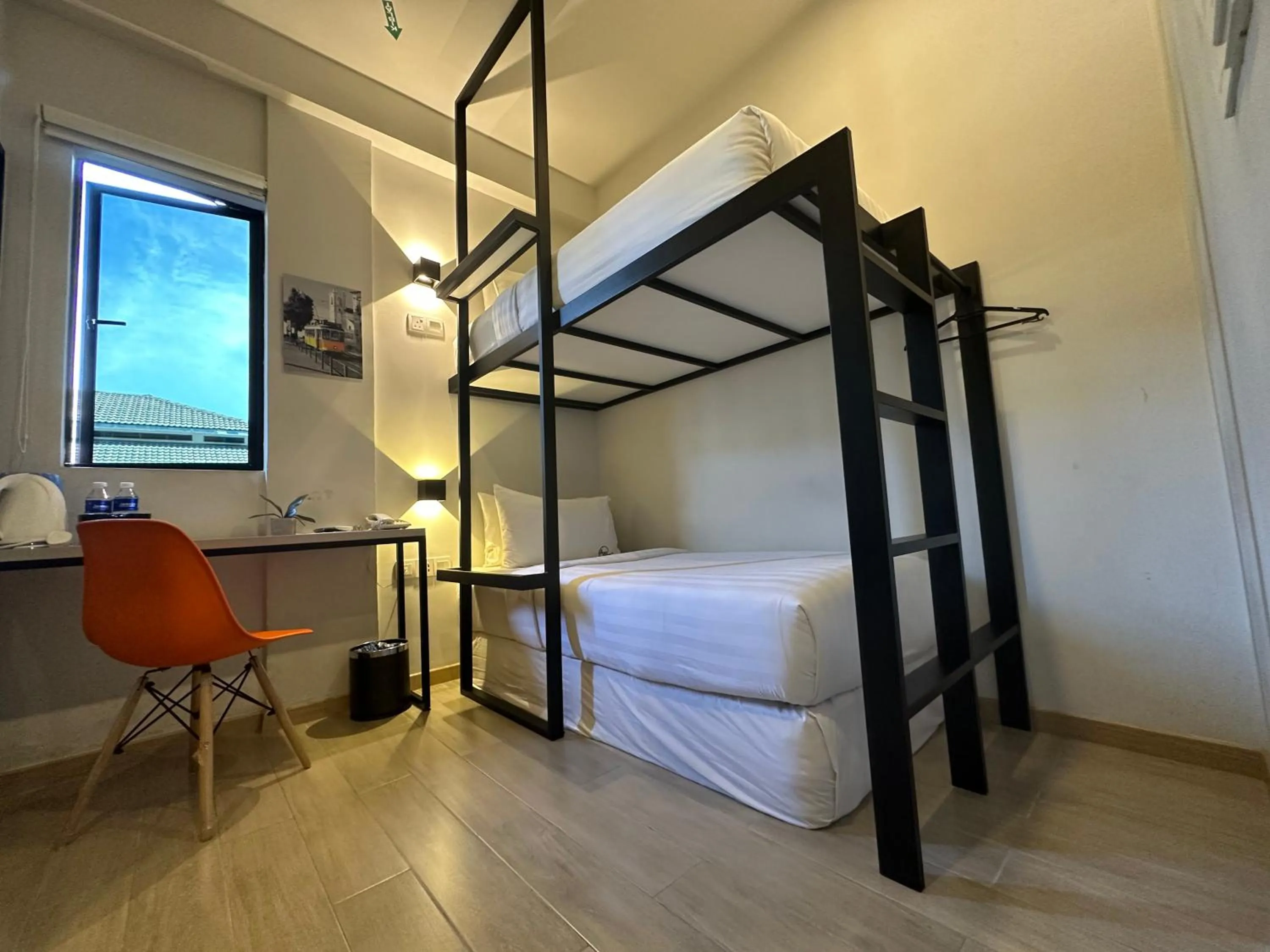 Photo of the whole room, Bed in Apex Boutique Hotel @ Bandar Sunway