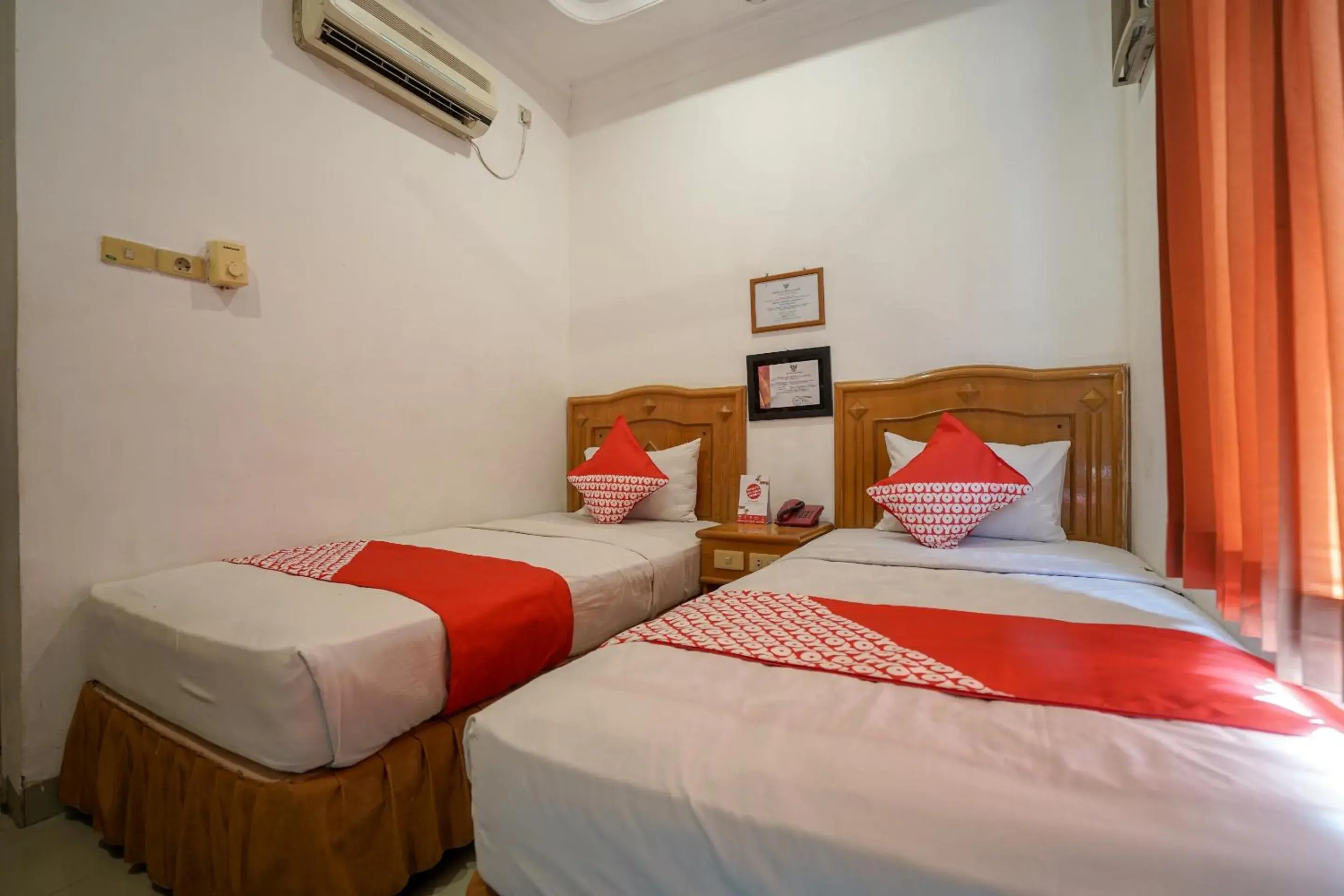 Bedroom, Bed in OYO 1173 Hotel Shofa Marwah