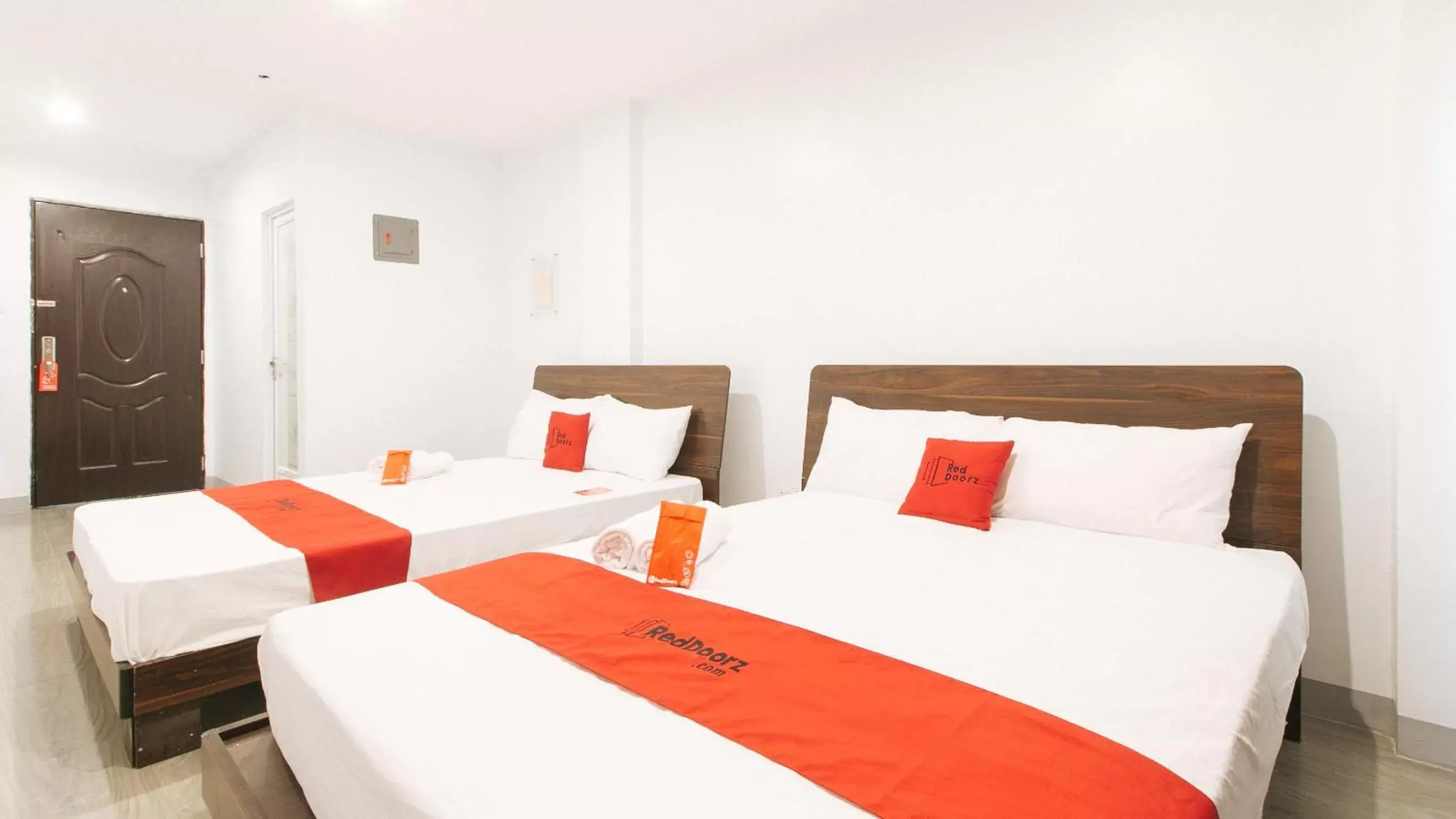 Bedroom, Bed in RedDoorz near Zobel Roxas St