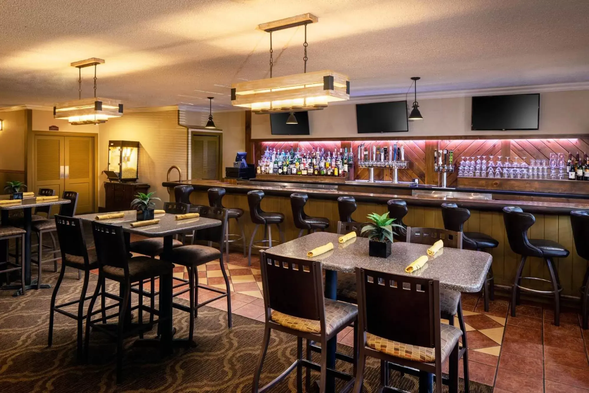 Restaurant/places to eat in Best Western University Inn Restaurant/places to eat in Best Western University Inn