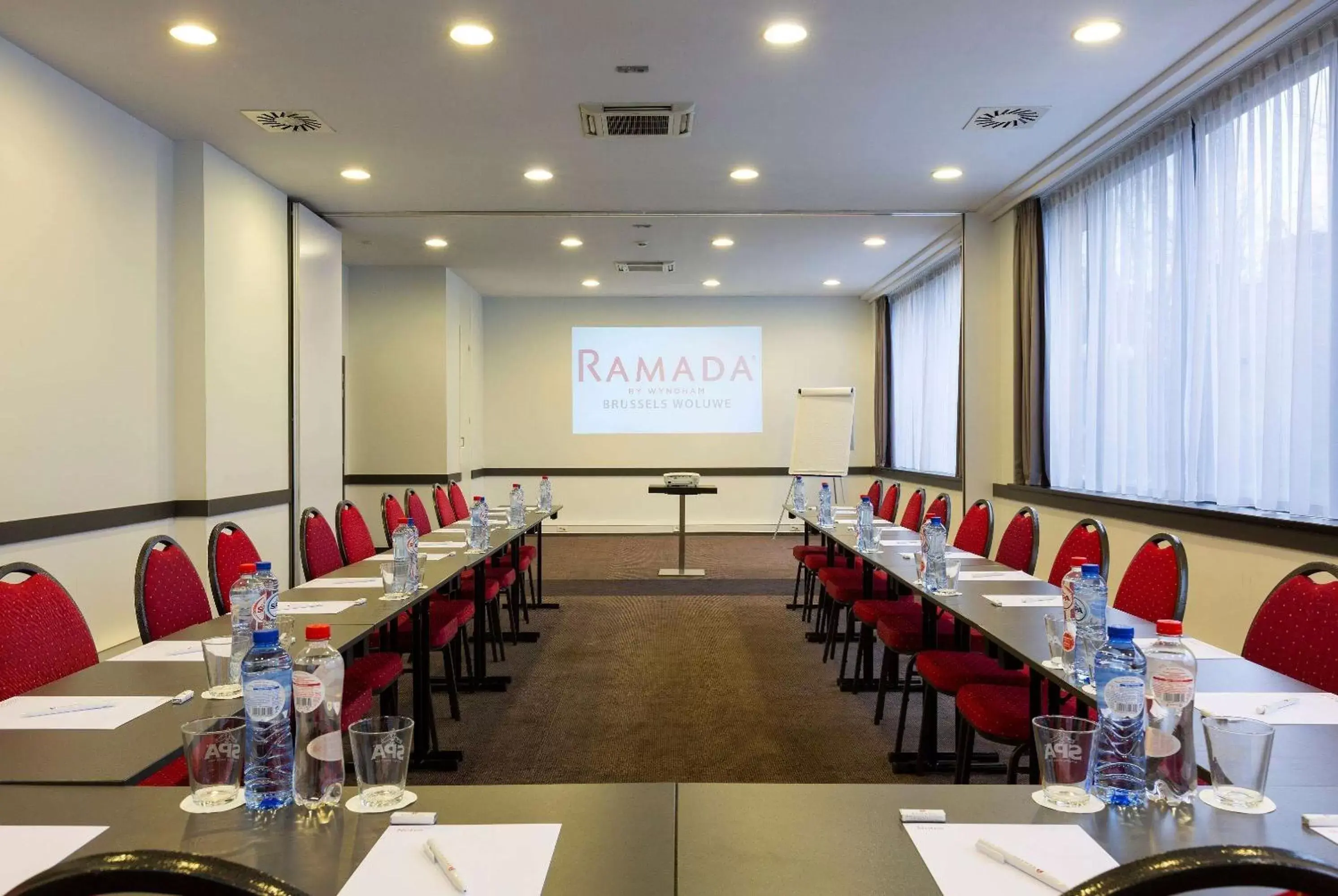 Meeting/conference room in Hotel Ramada Brussels Woluwe