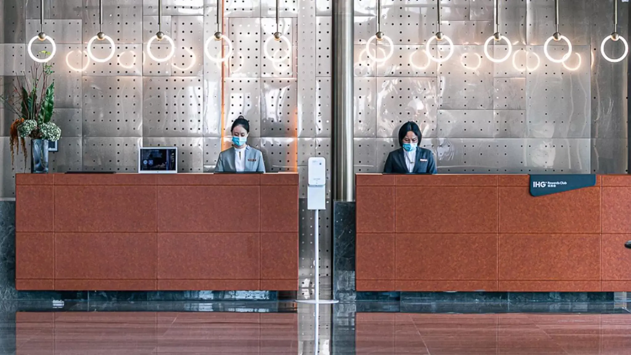 Property building in Crowne Plaza Shenzhen Nanshan by IHG Property building in Crowne Plaza Shenzhen Nanshan by IHG