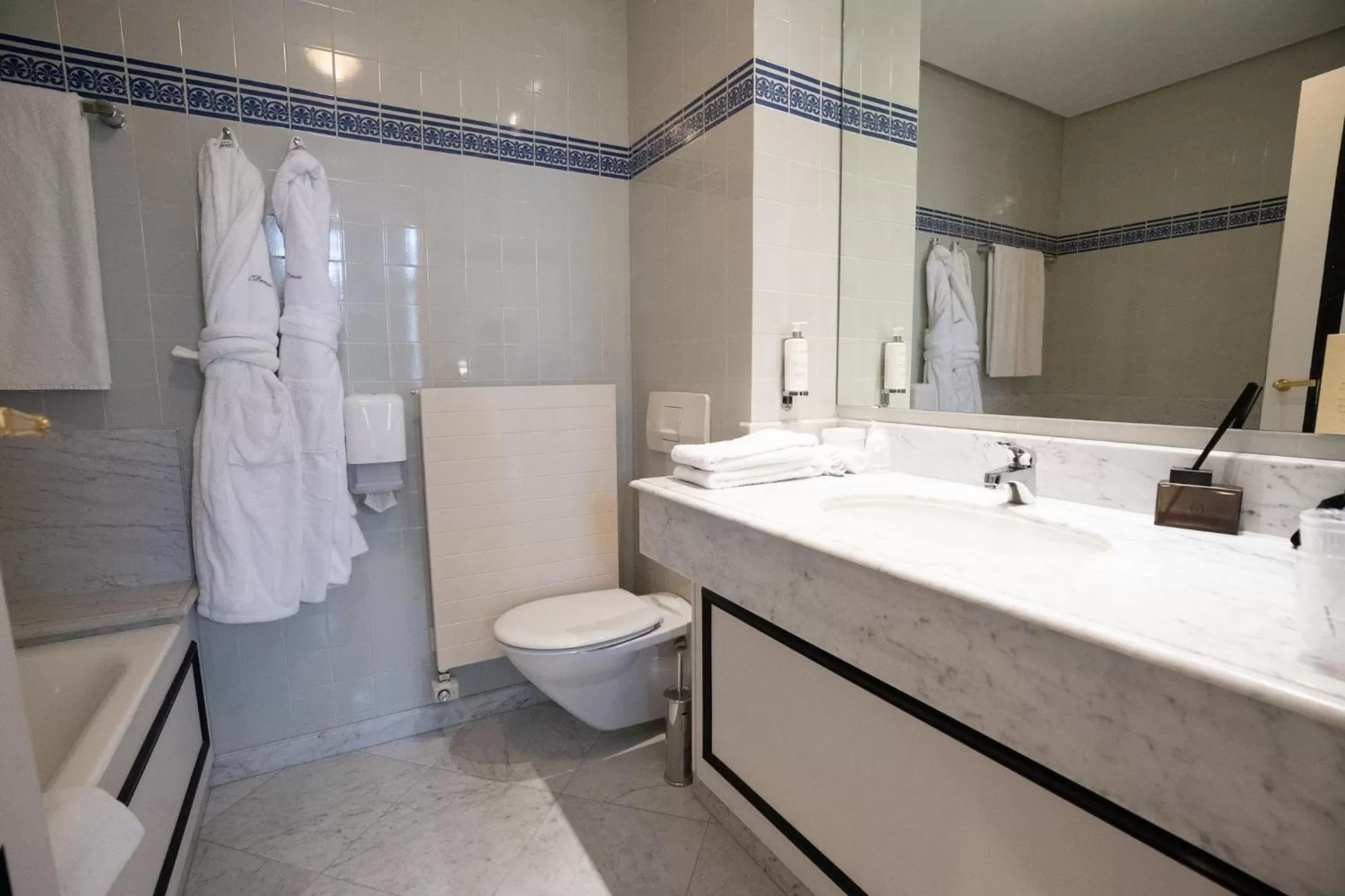 Junior Suite with Sofa Bed in Hotel Damier Kortrijk