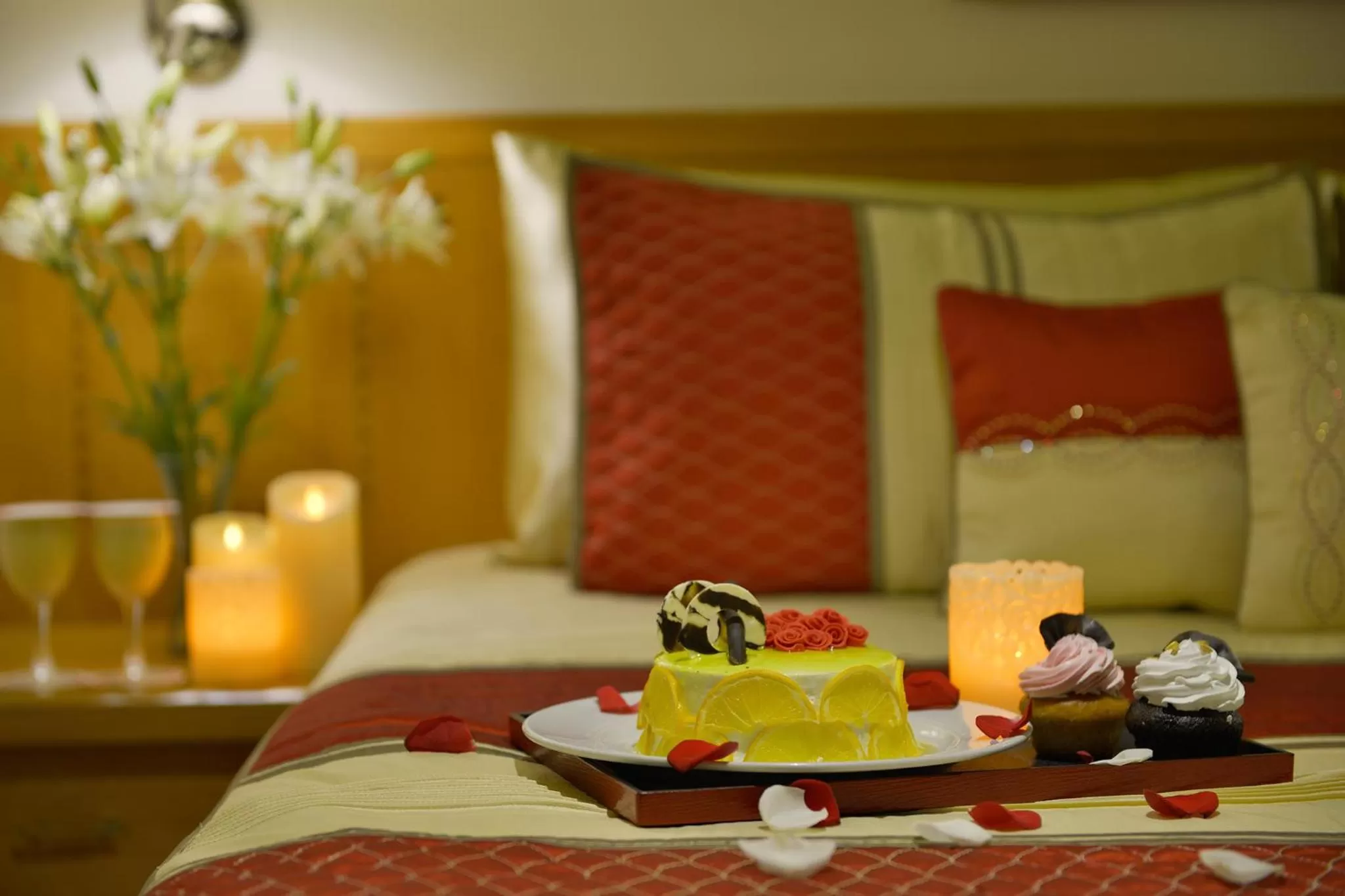 Food, Bed in Vivanta Vadodara