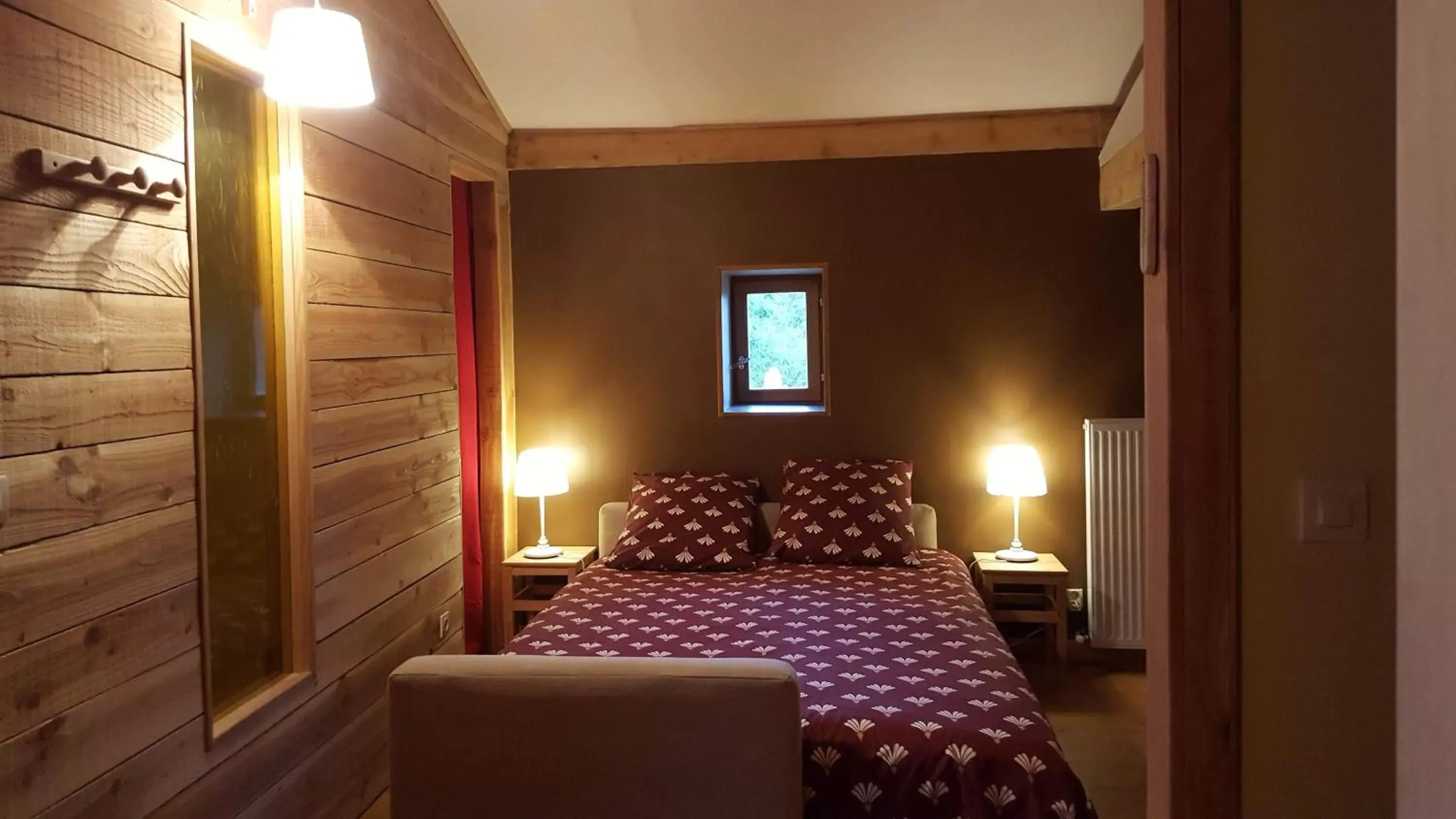 Bedroom, Bed in Le Chalet du Parc