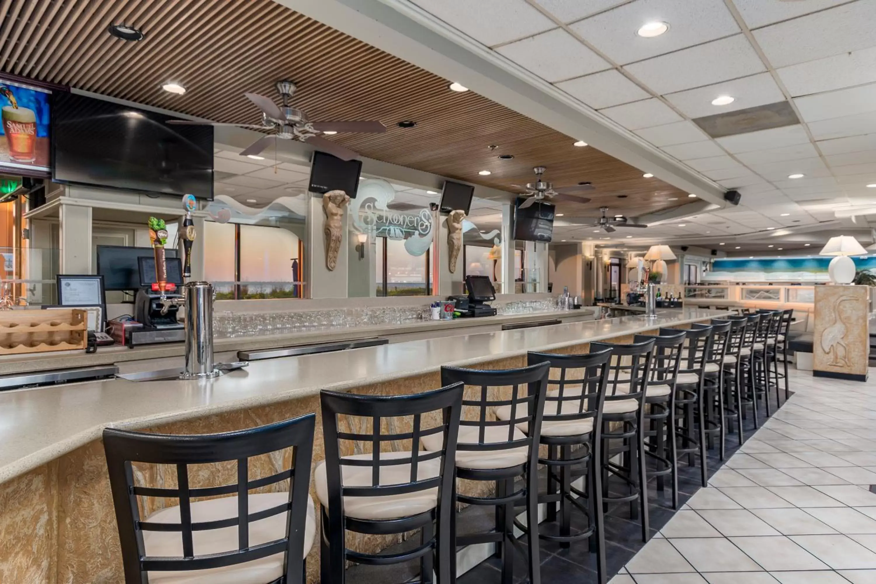 Restaurant/places to eat in Princess Royale Oceanfront Resort Restaurant/places to eat in Princess Royale Oceanfront Resort