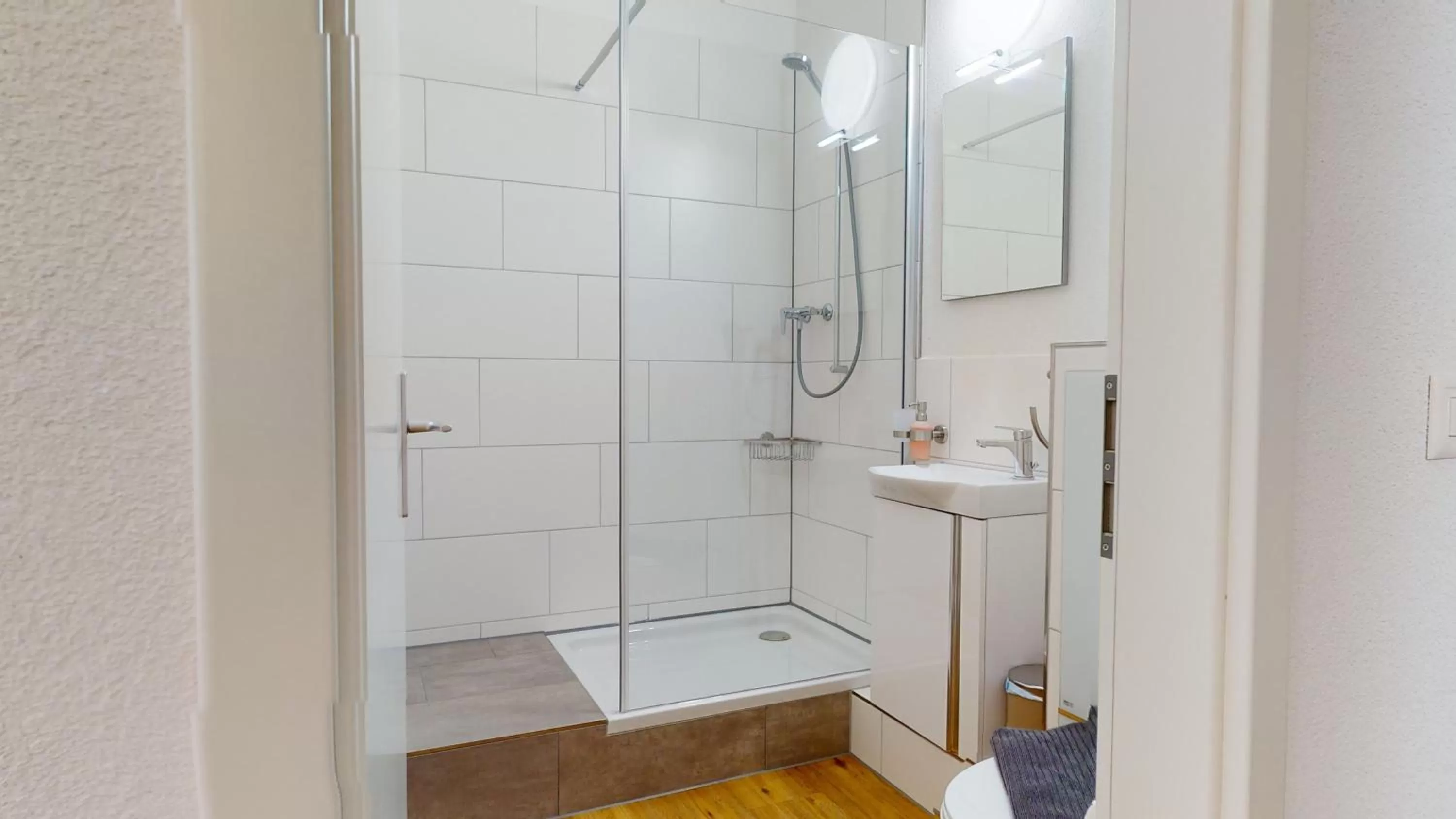 Shower in Anstatthotel Affoltern am Albis - self-check-in