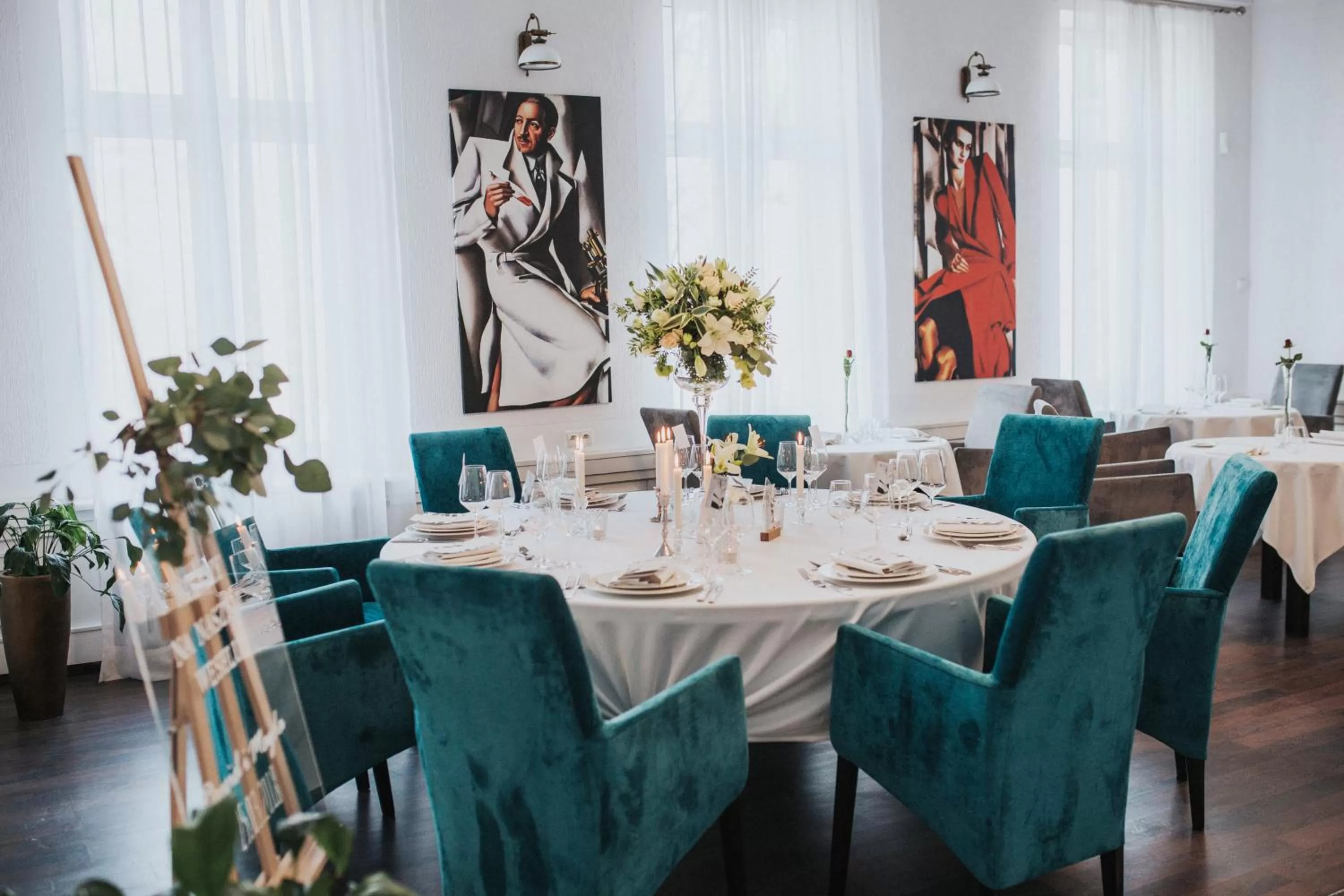 Restaurant/places to eat in Matejki 8