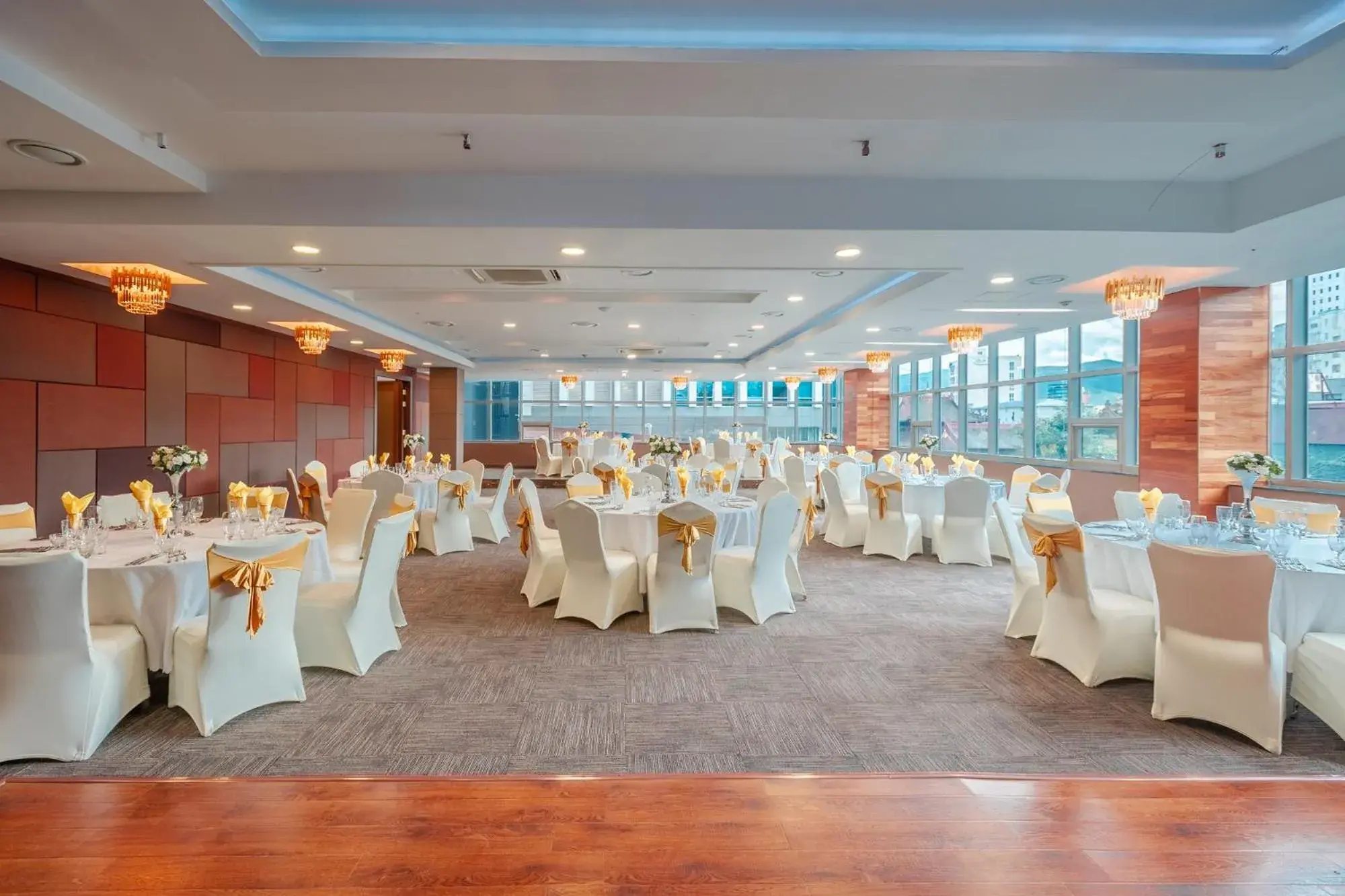 Banquet/Function facilities, Banquet Facilities in The Blue Sky Hotel and Tower