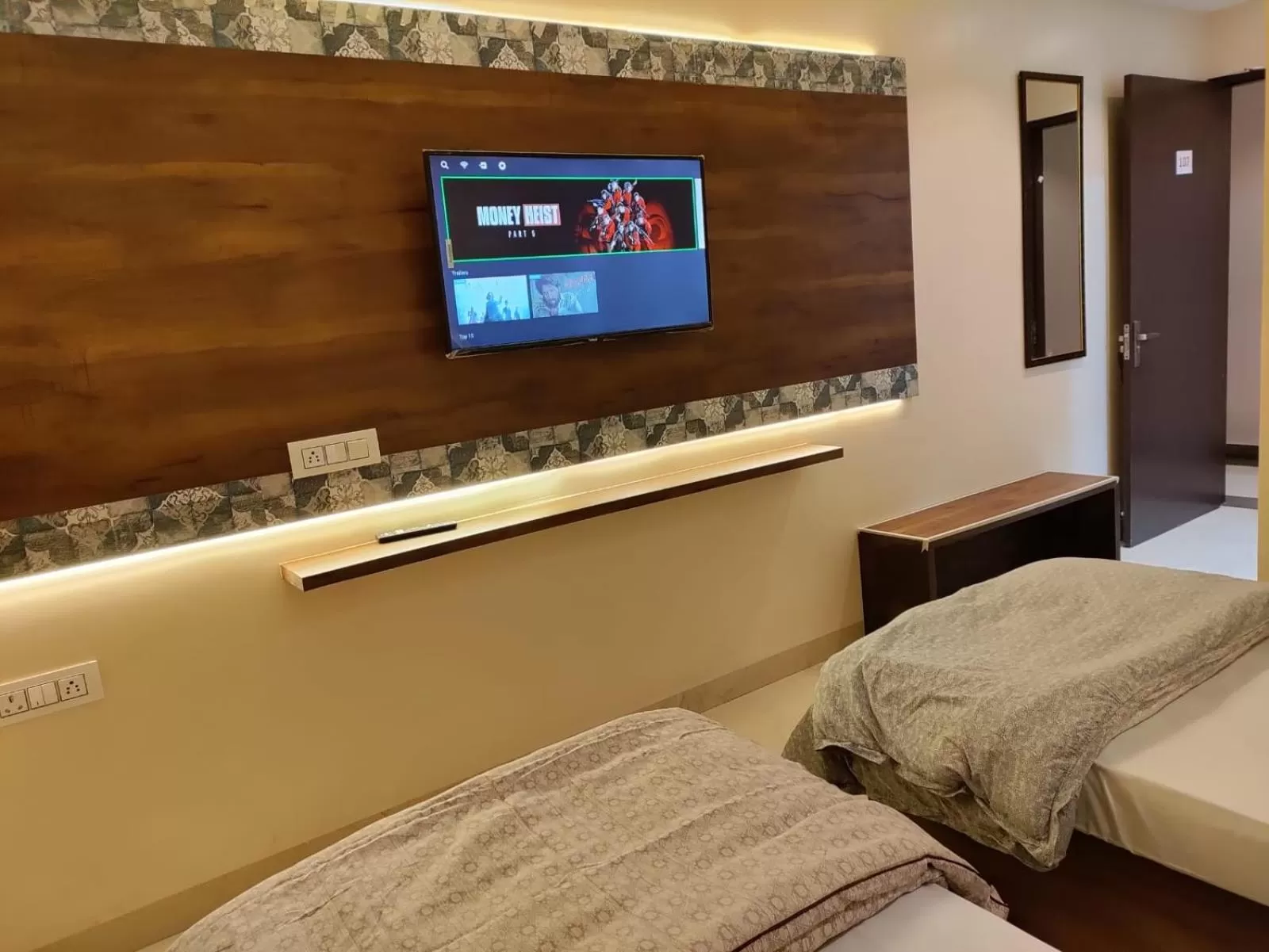 Bed in Hotel Luxuria