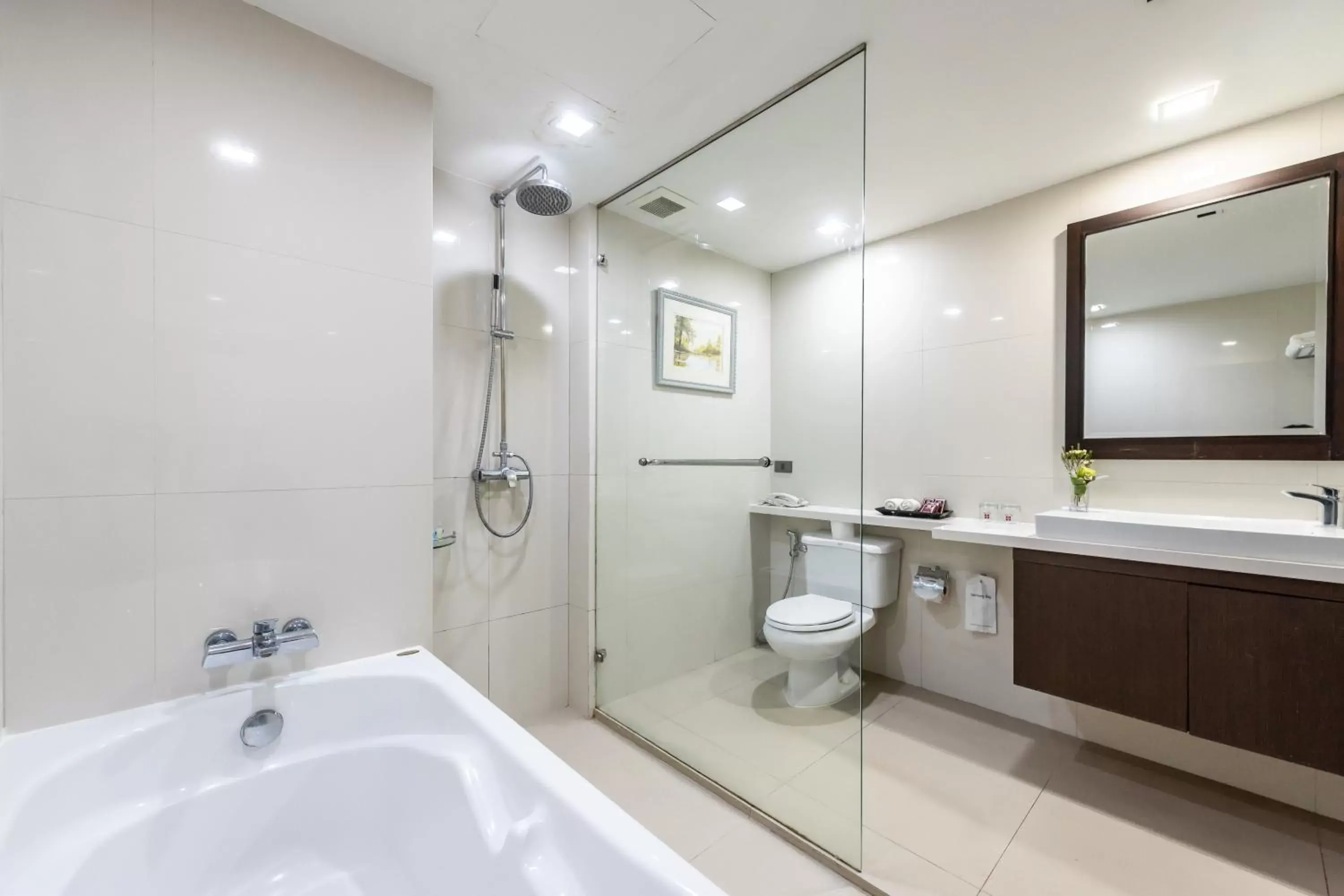 Shower, Bathroom in Royal Suite Hotel Bangkok