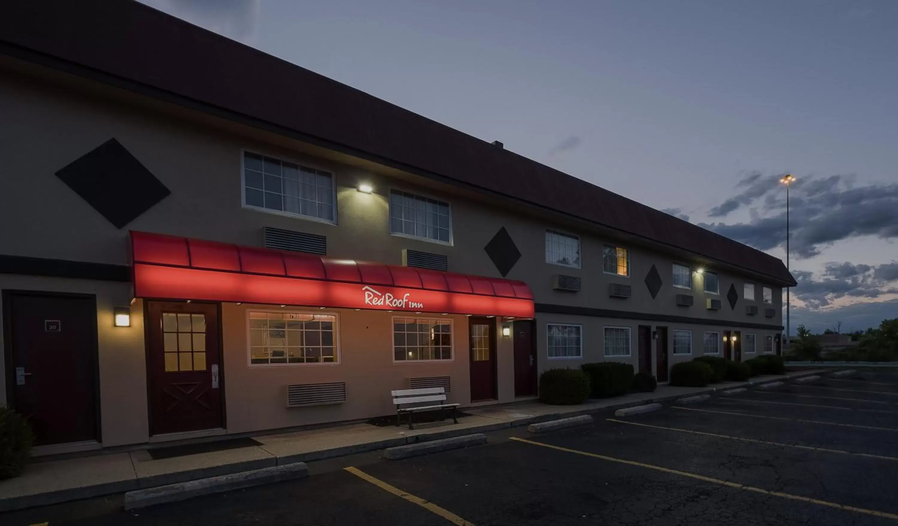 Property Building in Red Roof Inn Dayton Huber Heights