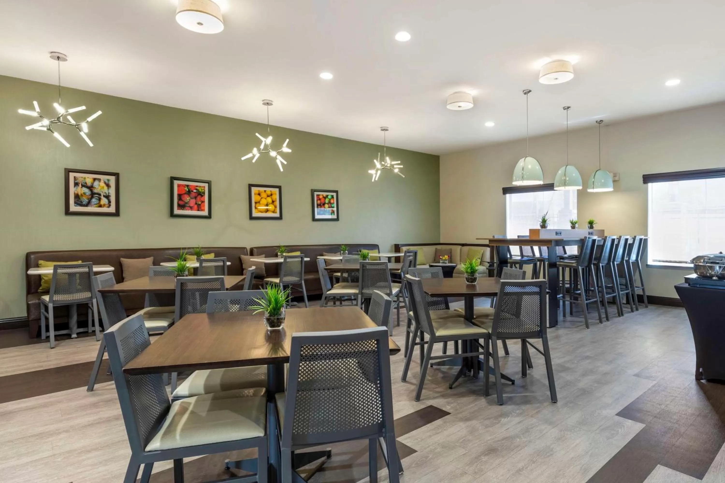 Breakfast in Best Western Plus Duncanville Dallas