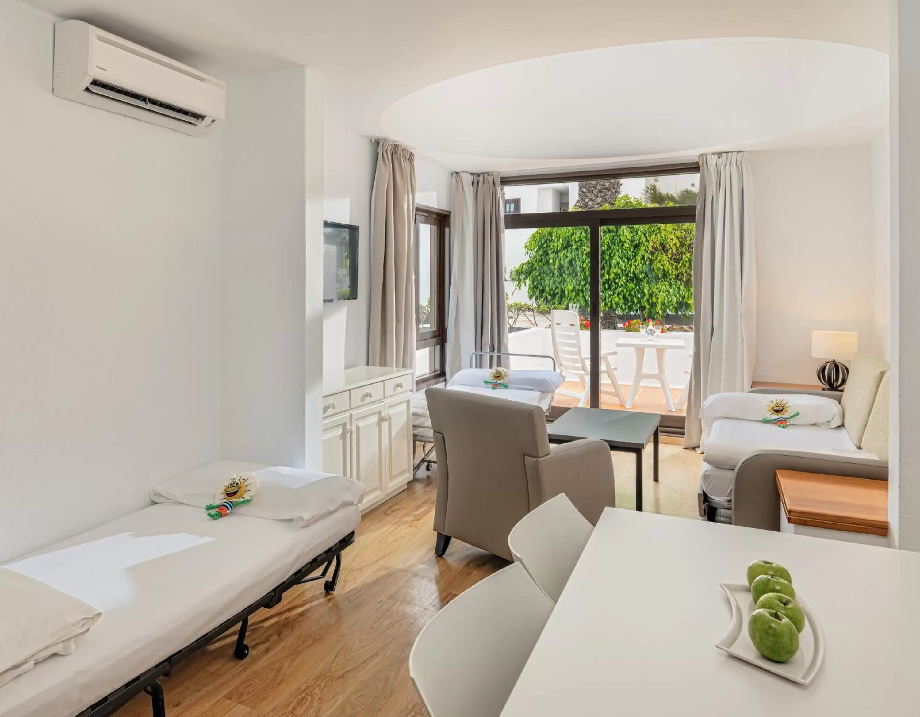 Living room in H10 Suites Lanzarote Gardens