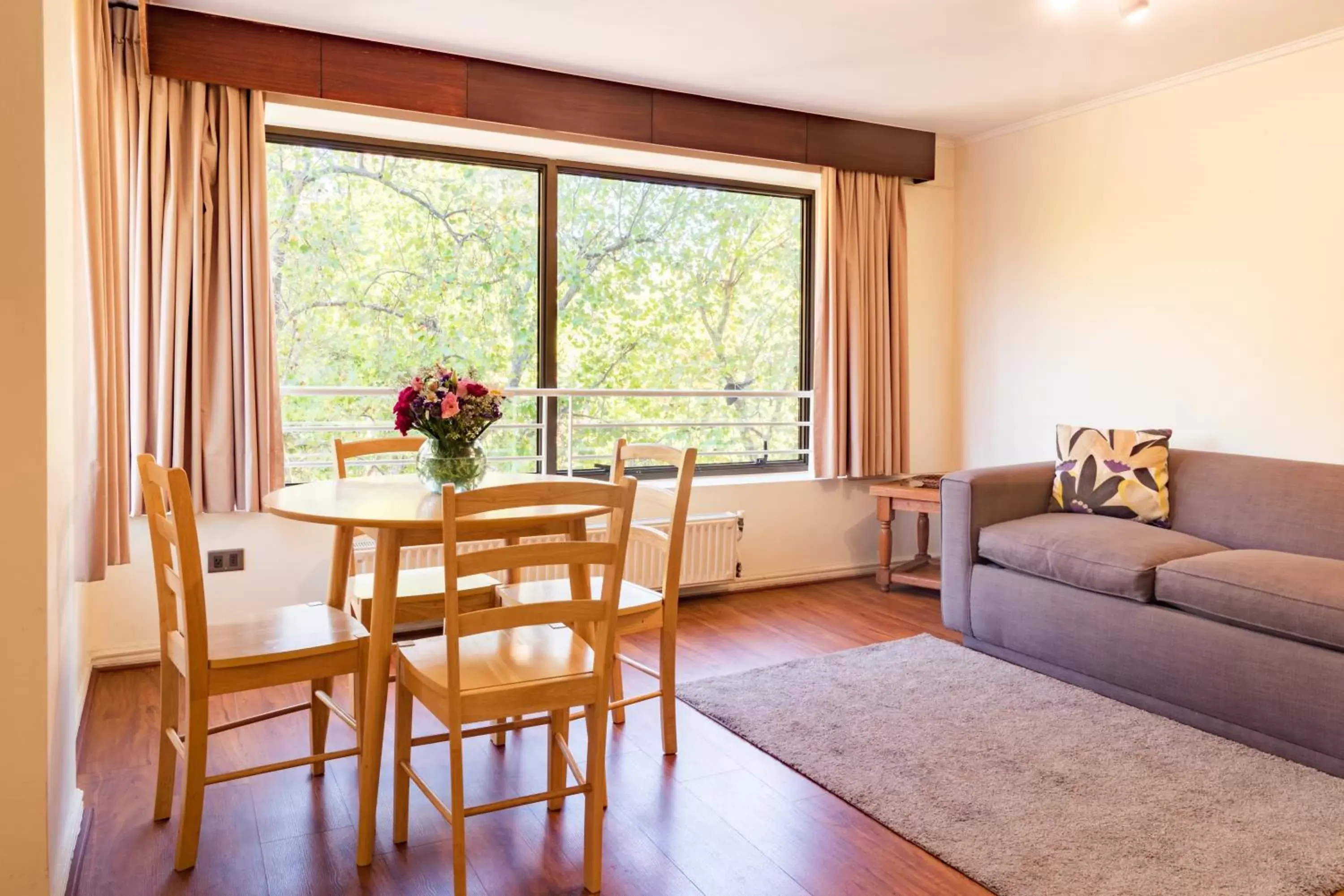 Living room, Dining Area in MR Apart Providencia (ex Apart Neruda)