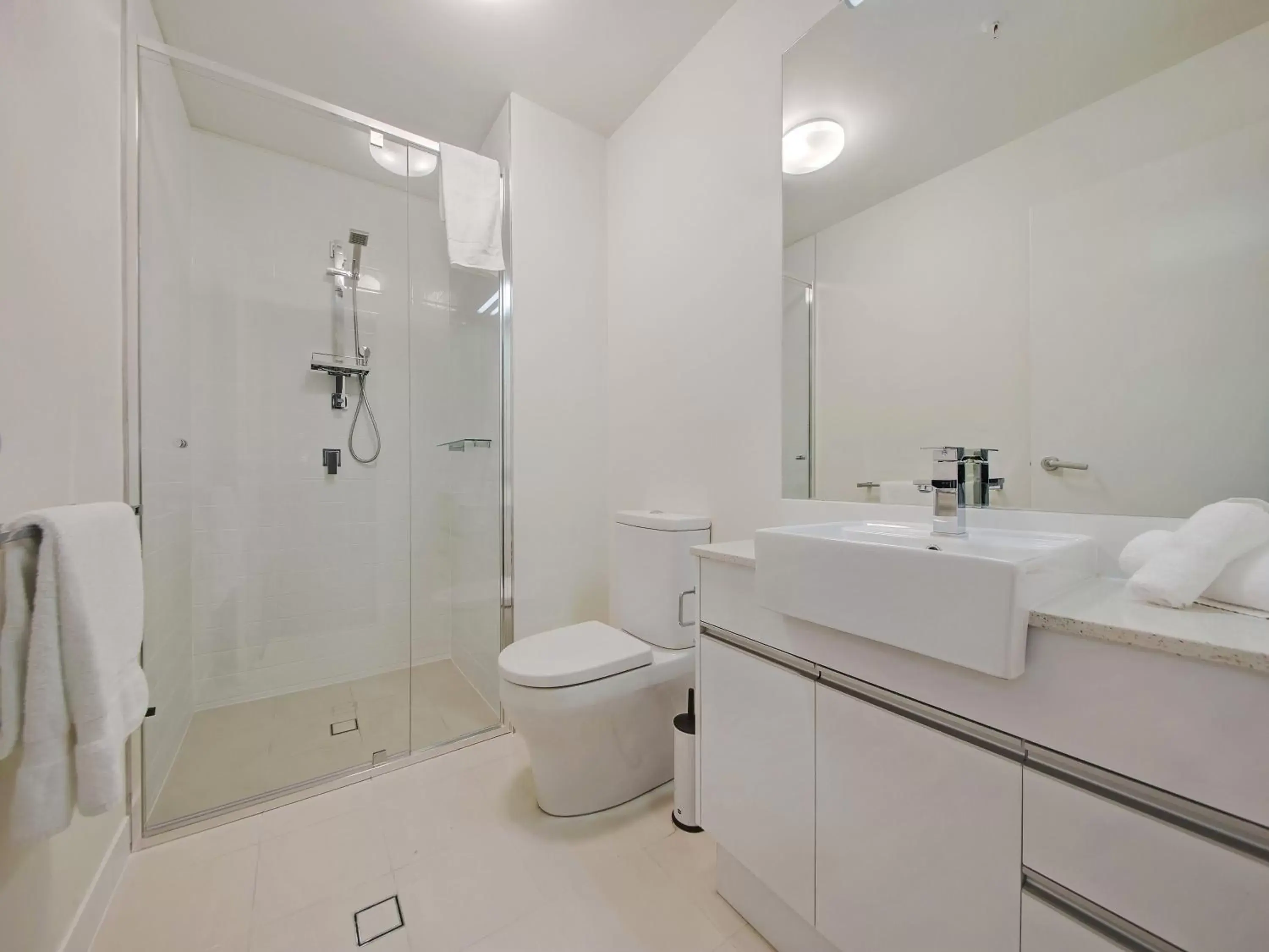 Shower, Bathroom in Link Portside Wharf Apartment Hotel