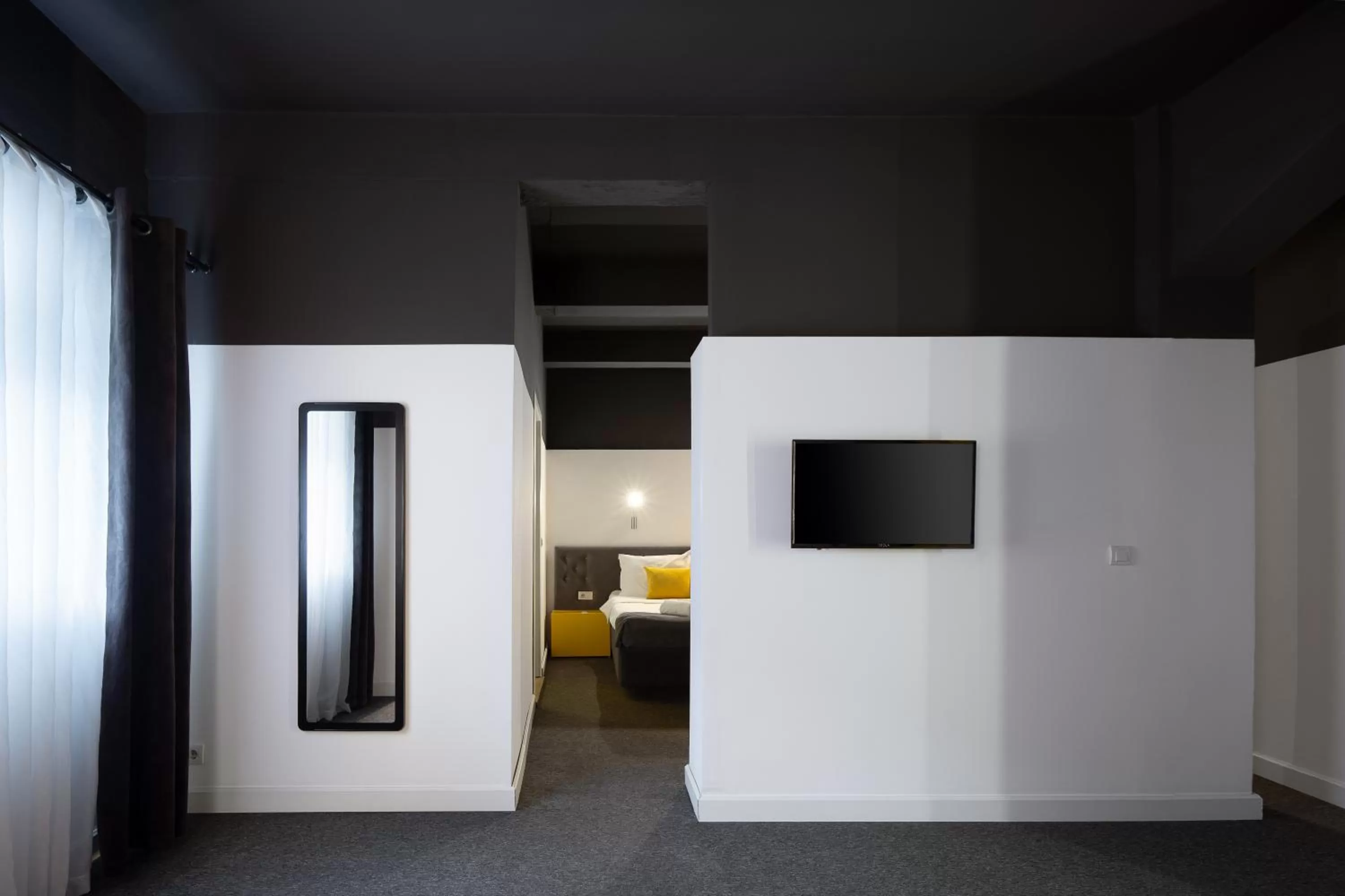 TV and multimedia, Bed in Hotel Bohemian Garni - Skadarlija