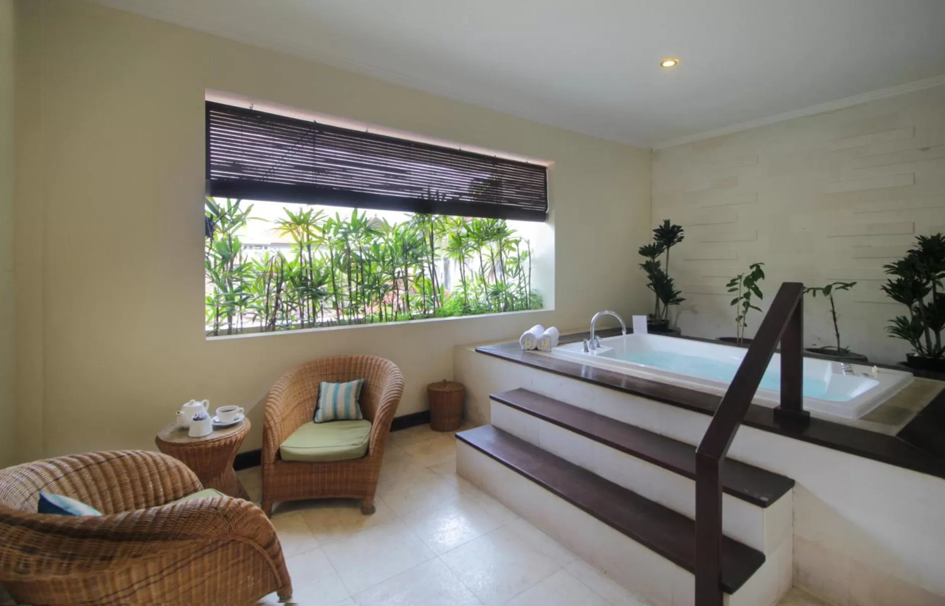 Hot Tub, Bed in Sagara Villas and Suites Sanur by AHM