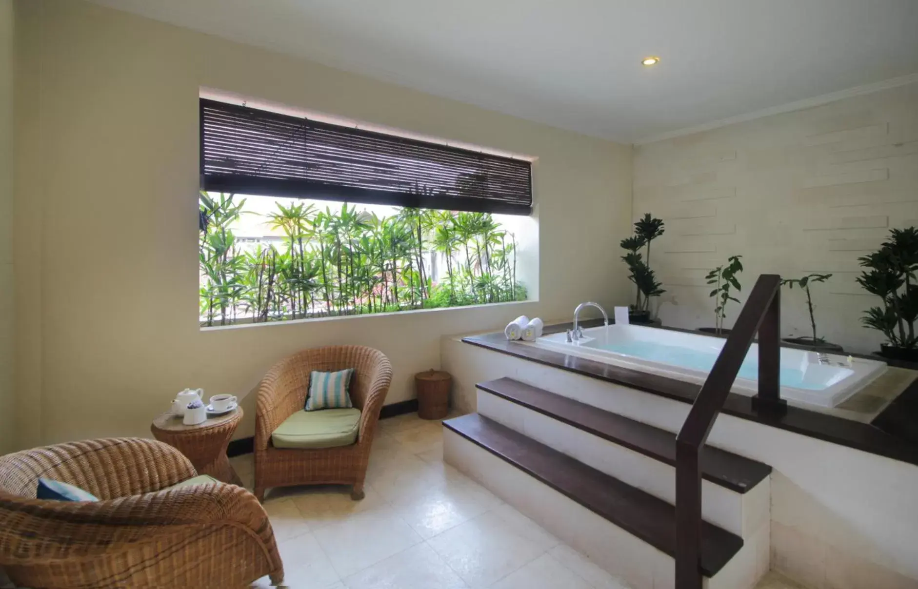 Hot Tub in Sagara Villas and Suites Sanur