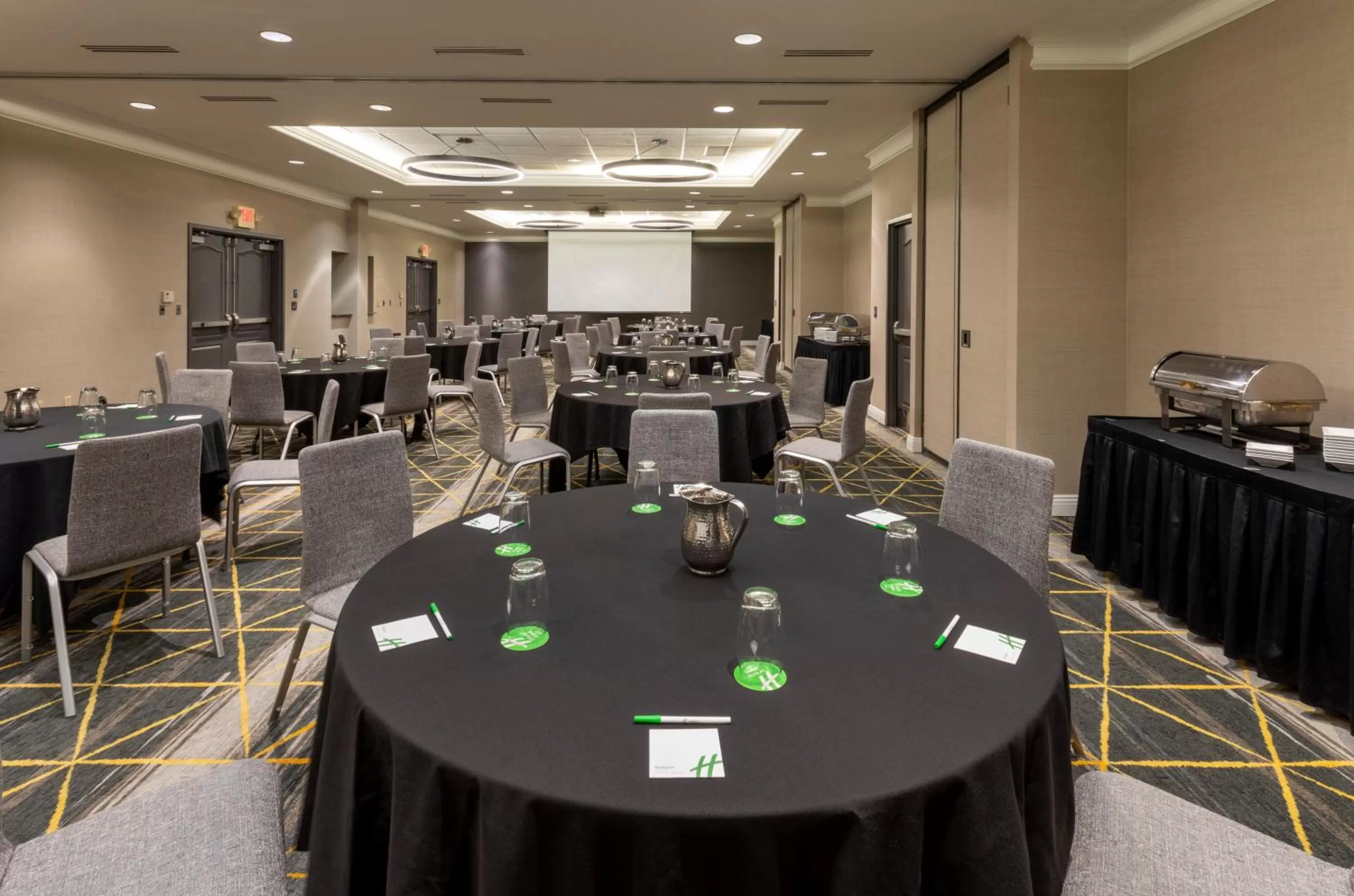 Meeting/conference room in Holiday Inn Hotel & Suites Maple Grove Northwest Minneapolis-Arbor Lakes by IHG
