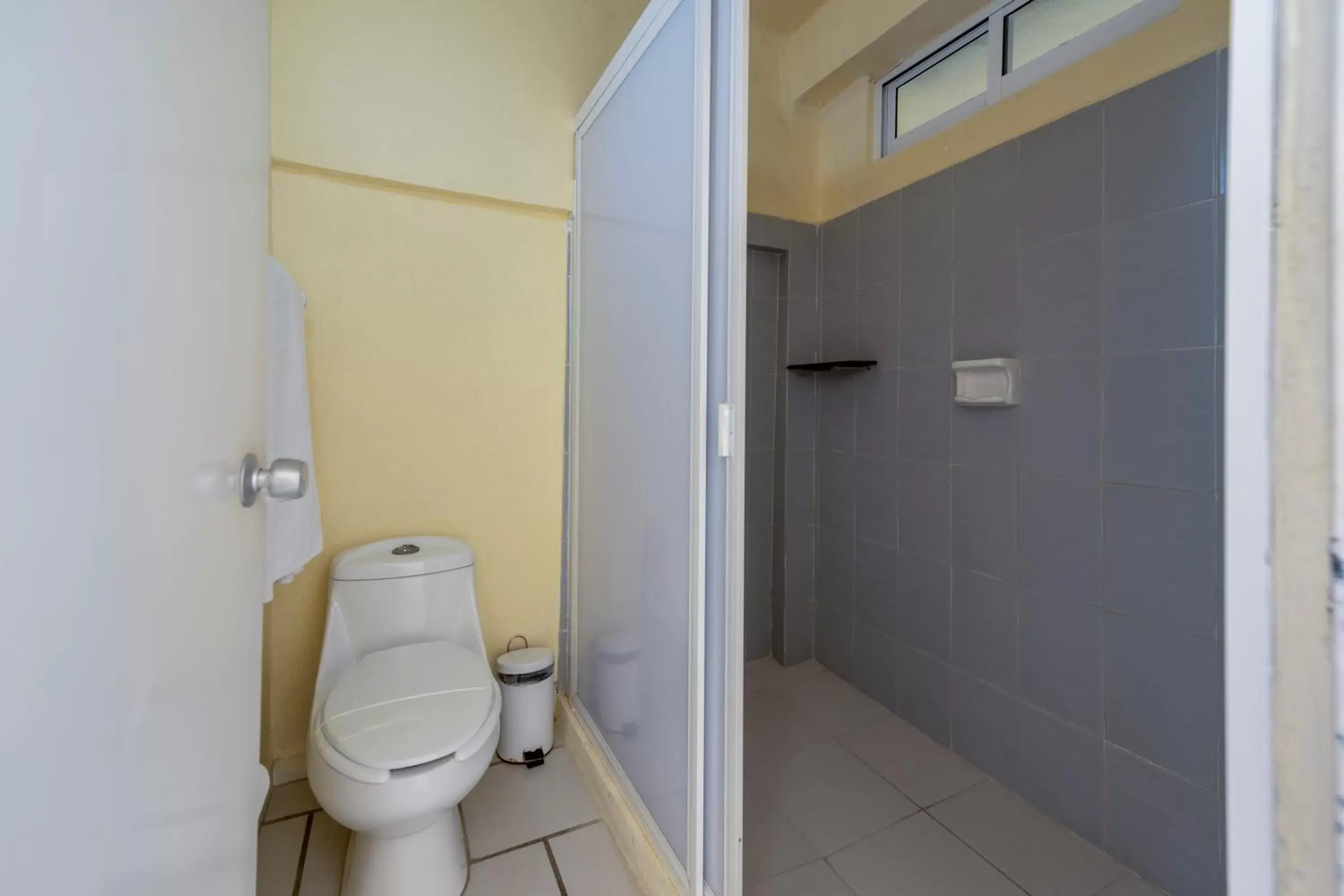 Bathroom in Acamar Beach Resort