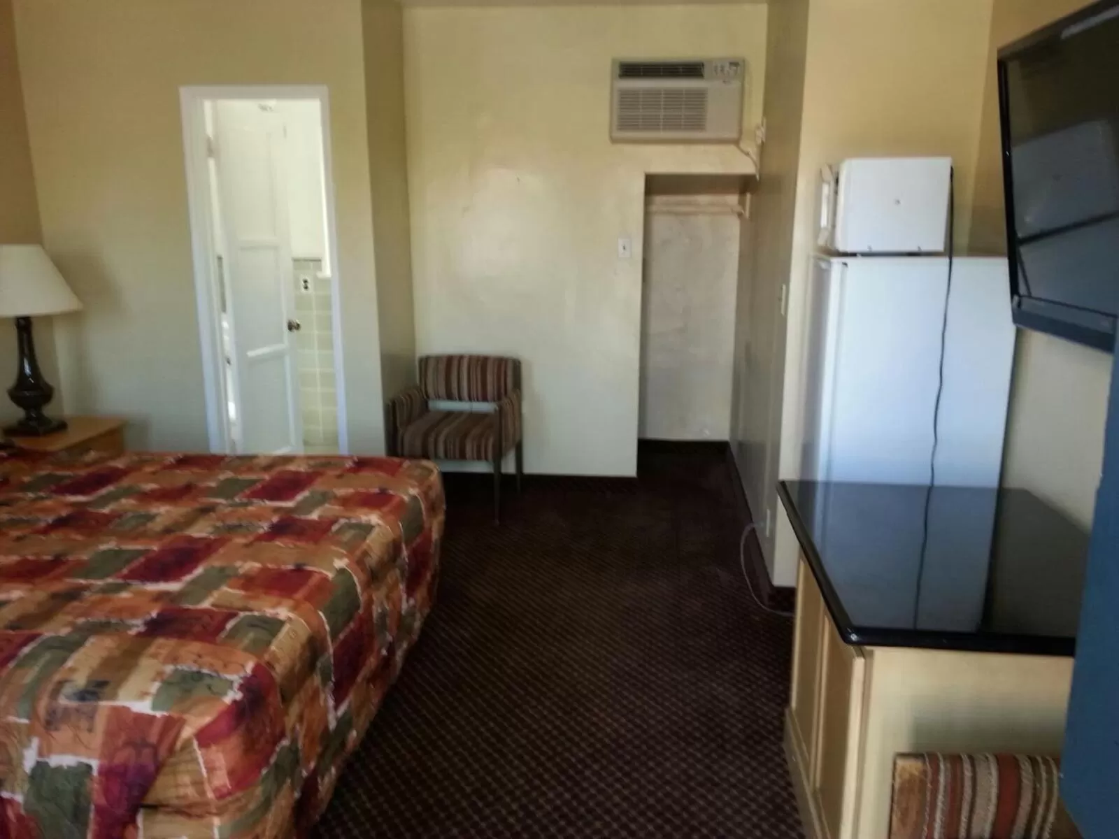 Bed in Mt. Gleason Motorlodge