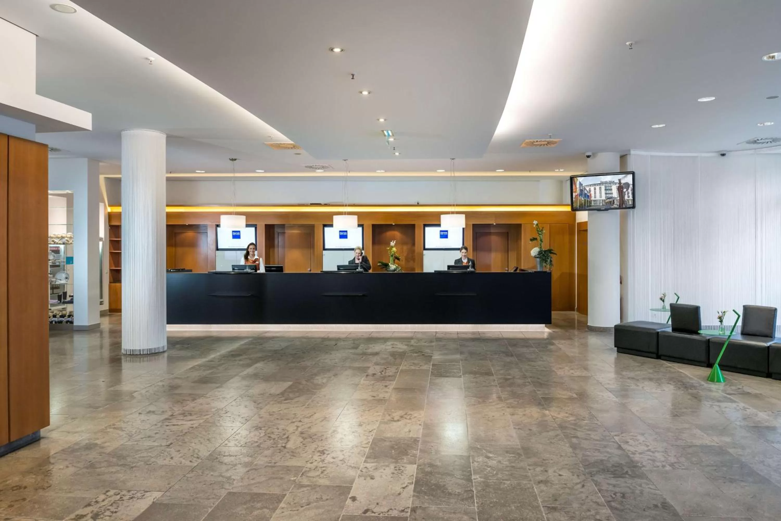 Lobby or reception in Dorint Kongresshotel Düsseldorf/Neuss