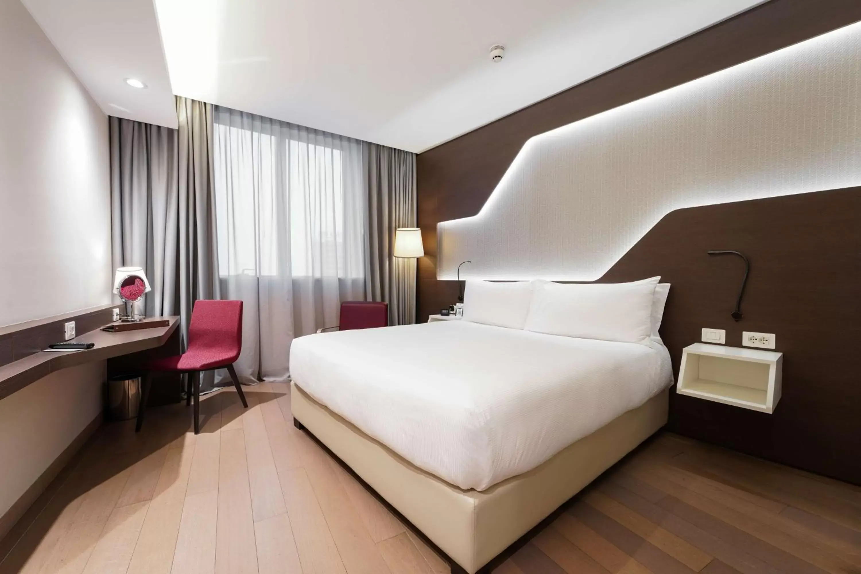 Bed in DoubleTree by Hilton Yerevan City Centre