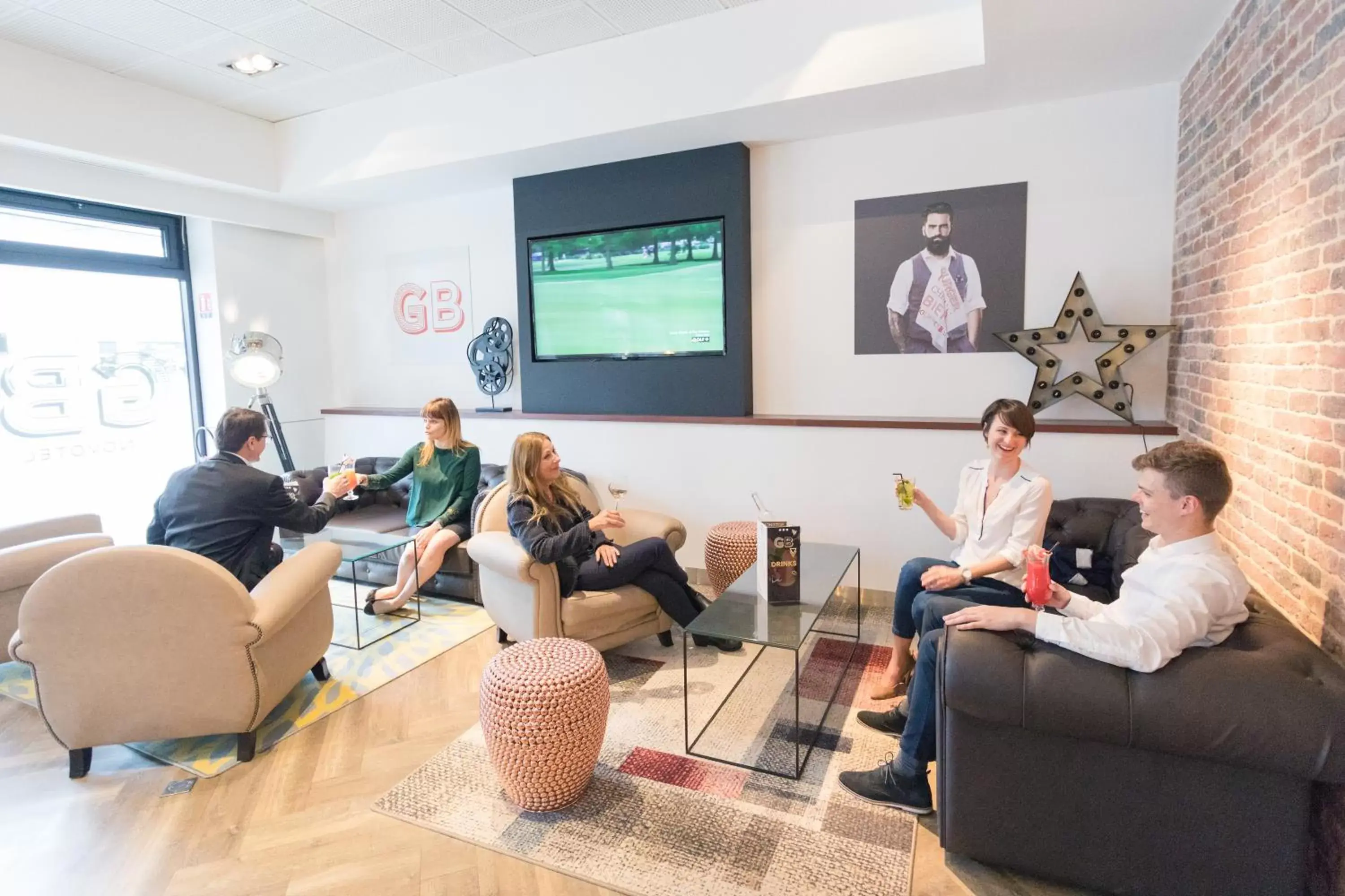 Lounge or bar in Novotel Grenoble Centre