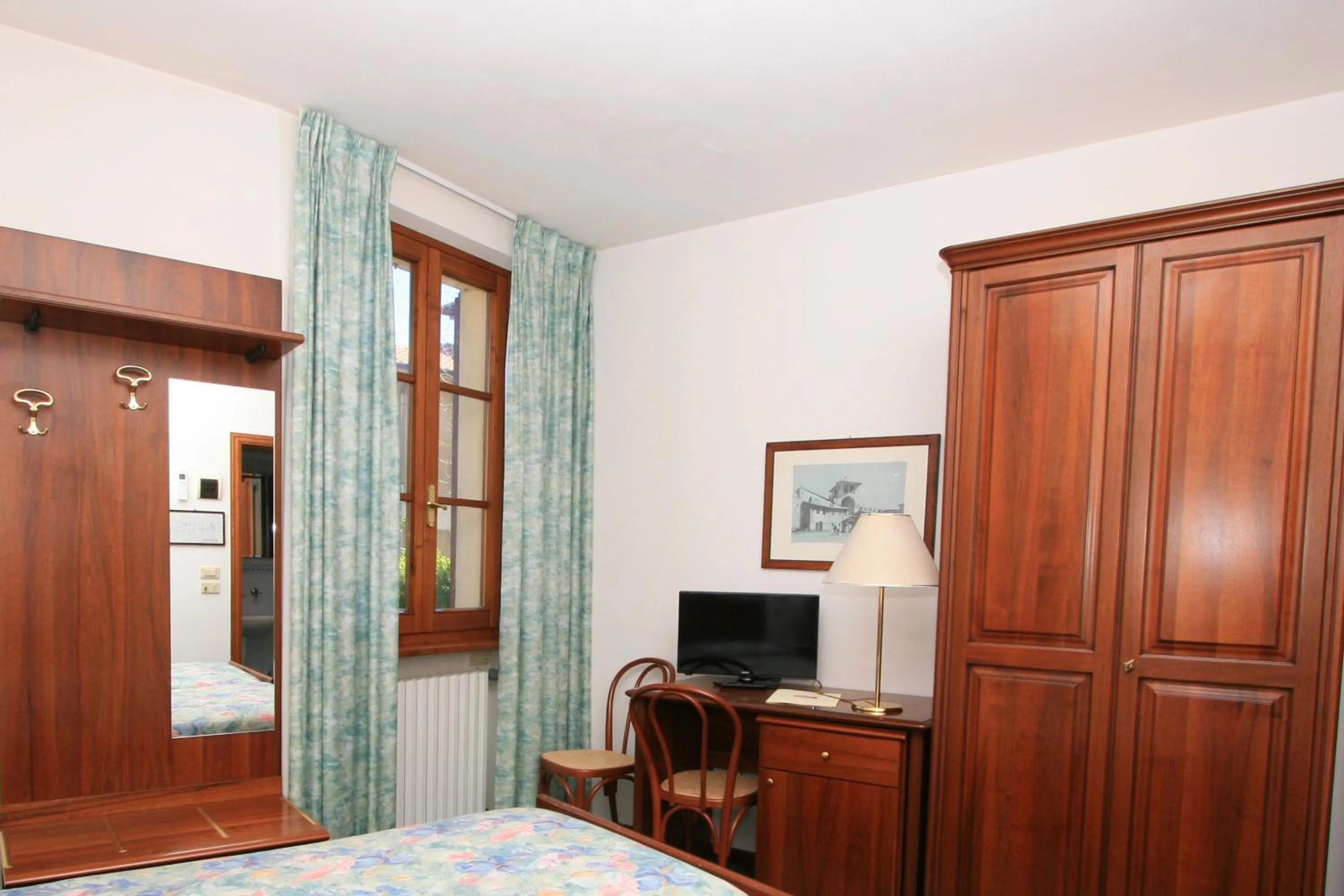 Decorative detail, Bed in Villa Nencini