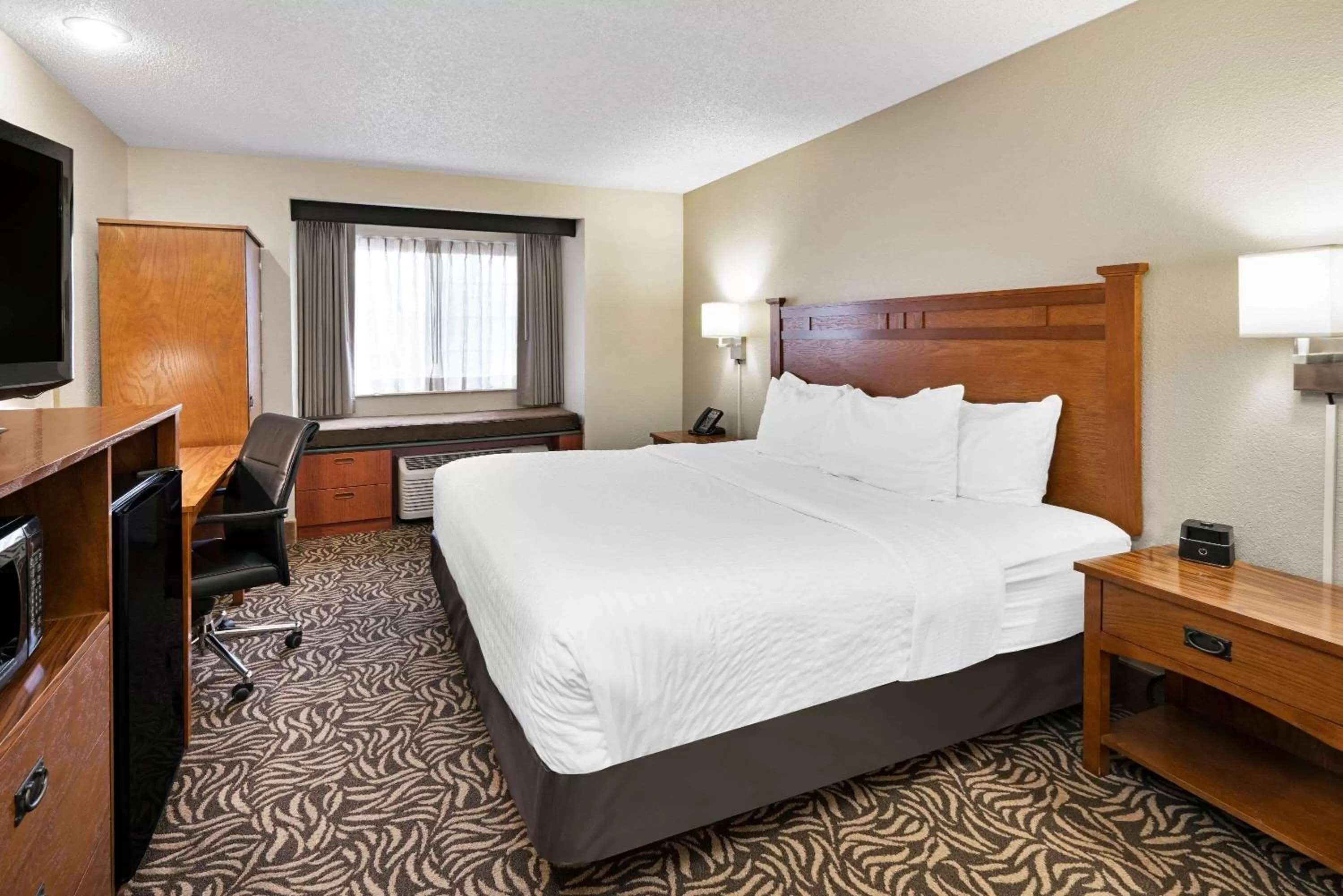 Photo of the whole room, Bed in La Quinta Inn by Wyndham Missoula