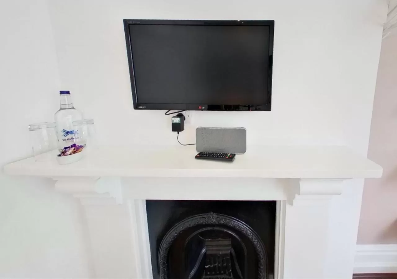 TV and multimedia in Hotel Nineteen