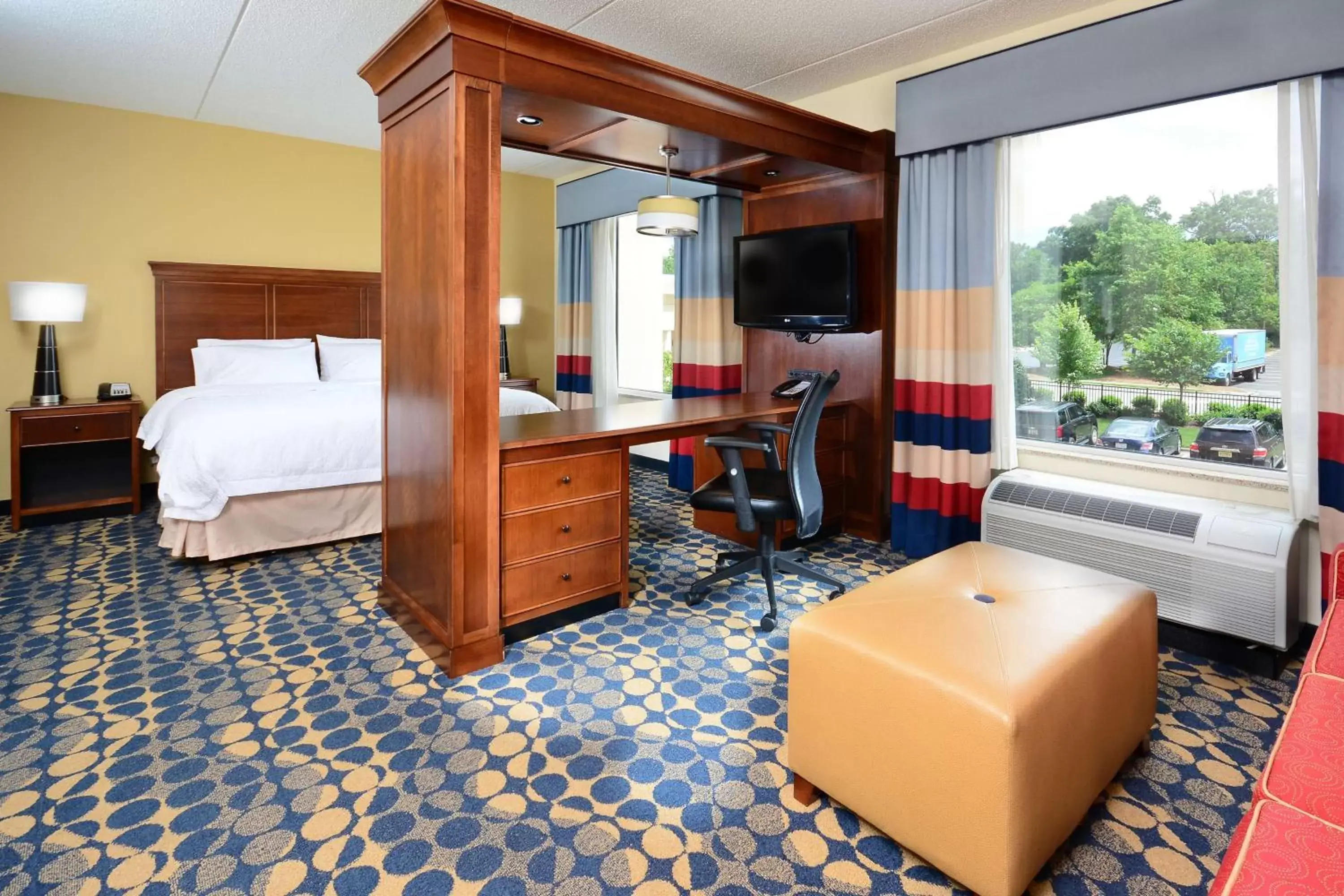 Bed in Hampton Inn & Suites Durham North I-85