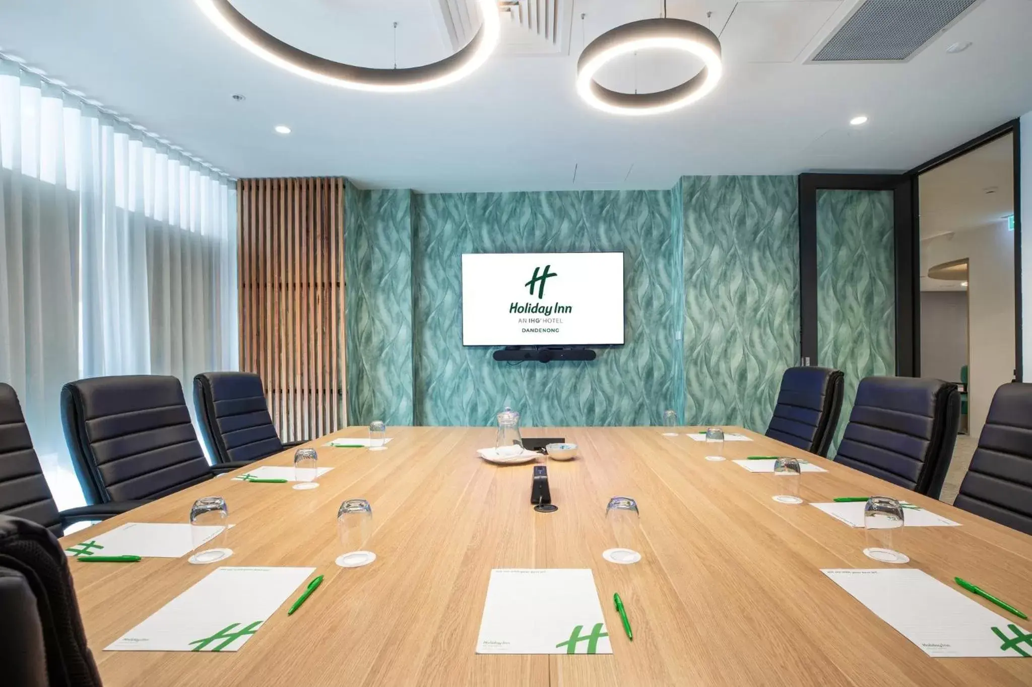 Meeting/conference room, Business Area/Conference Room in Holiday Inn Dandenong, an IHG Hotel