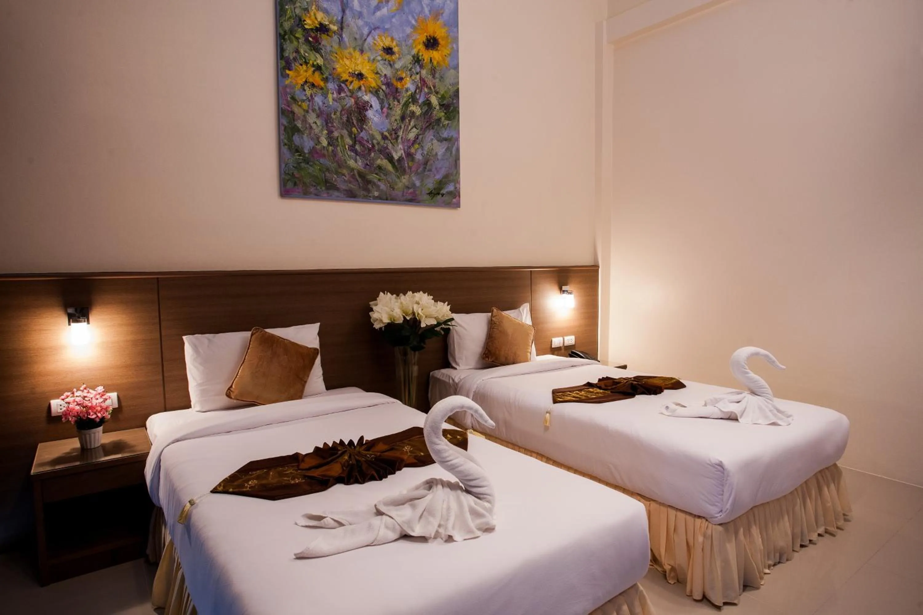 Bed in The Wave Hotel Patong SHA