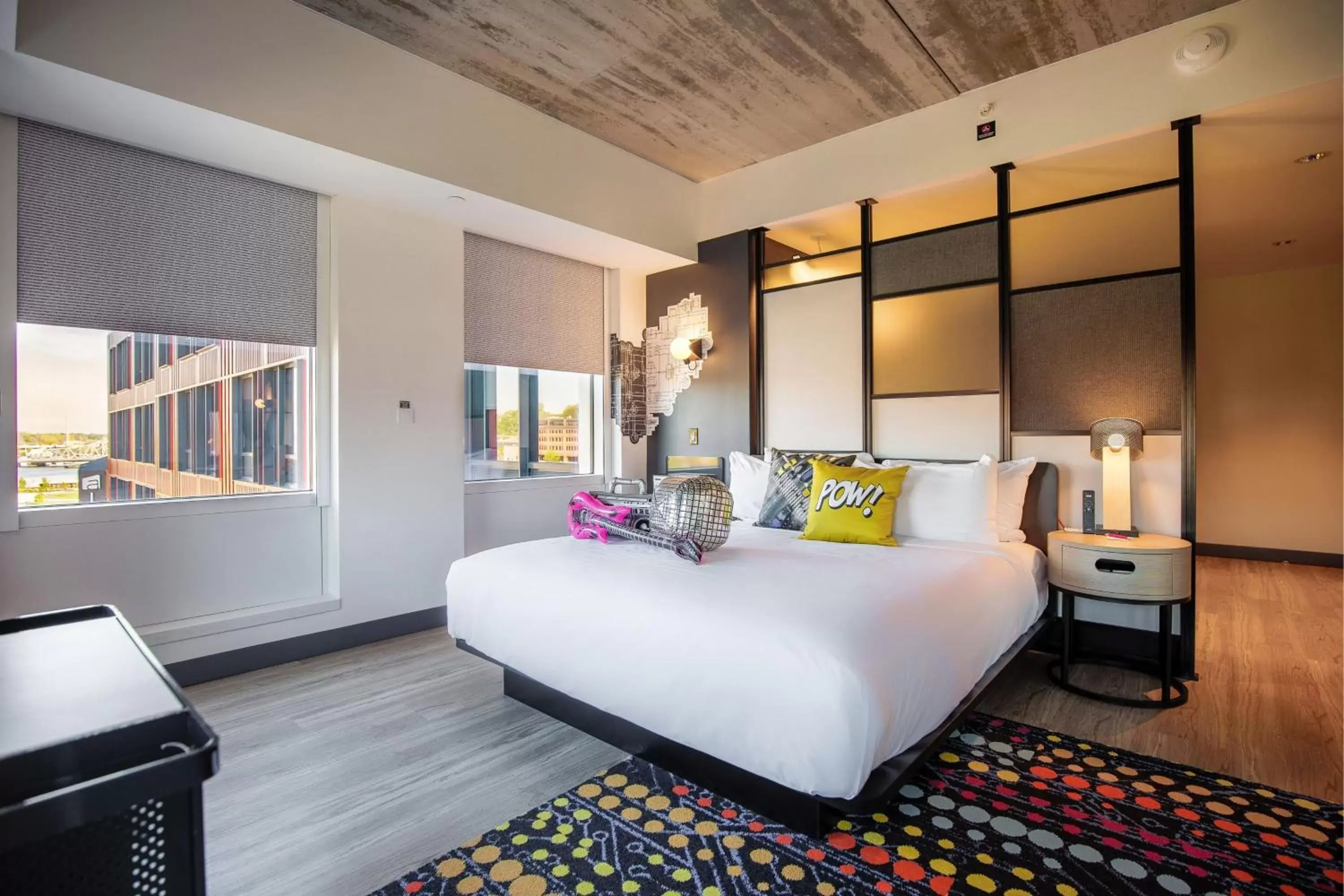 Photo of the whole room, Bed in Aloft Providence Downtown