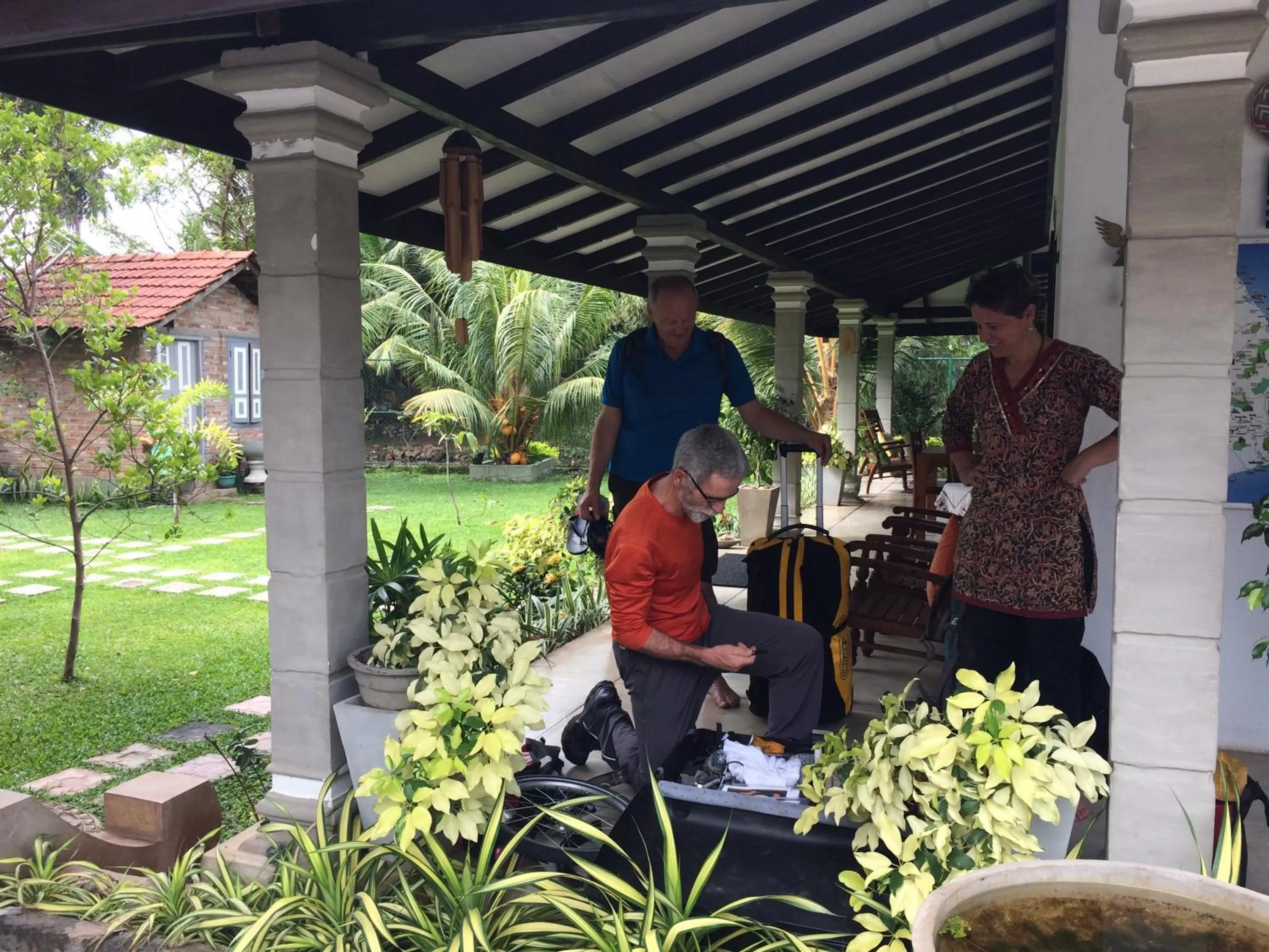 group of guests in Green Wood Villa Negombo