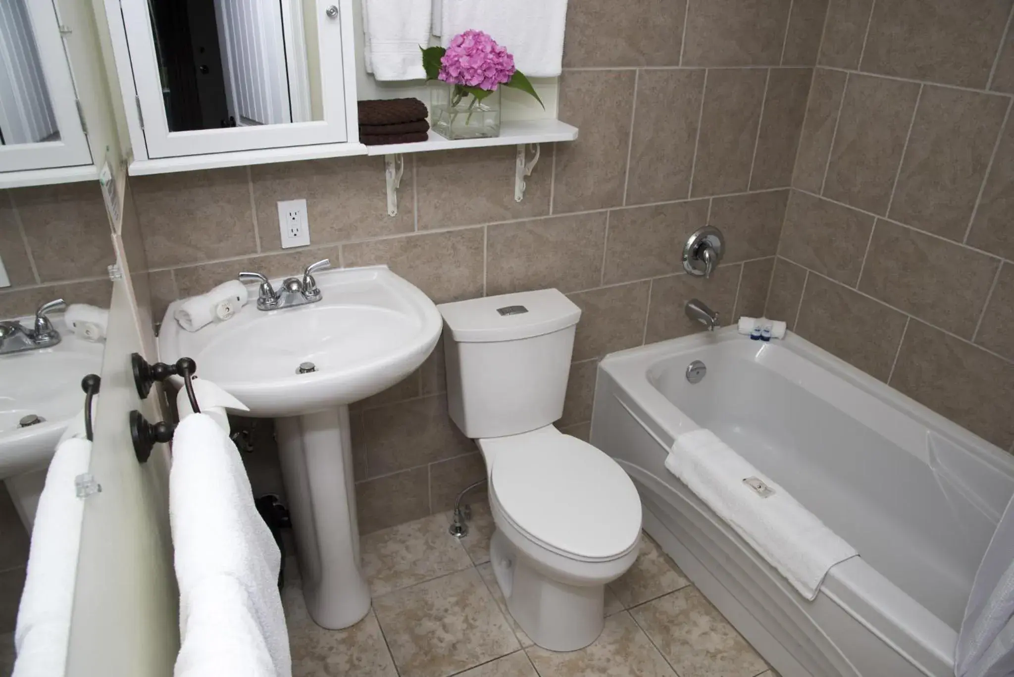 Bathroom in Valley Star Motel